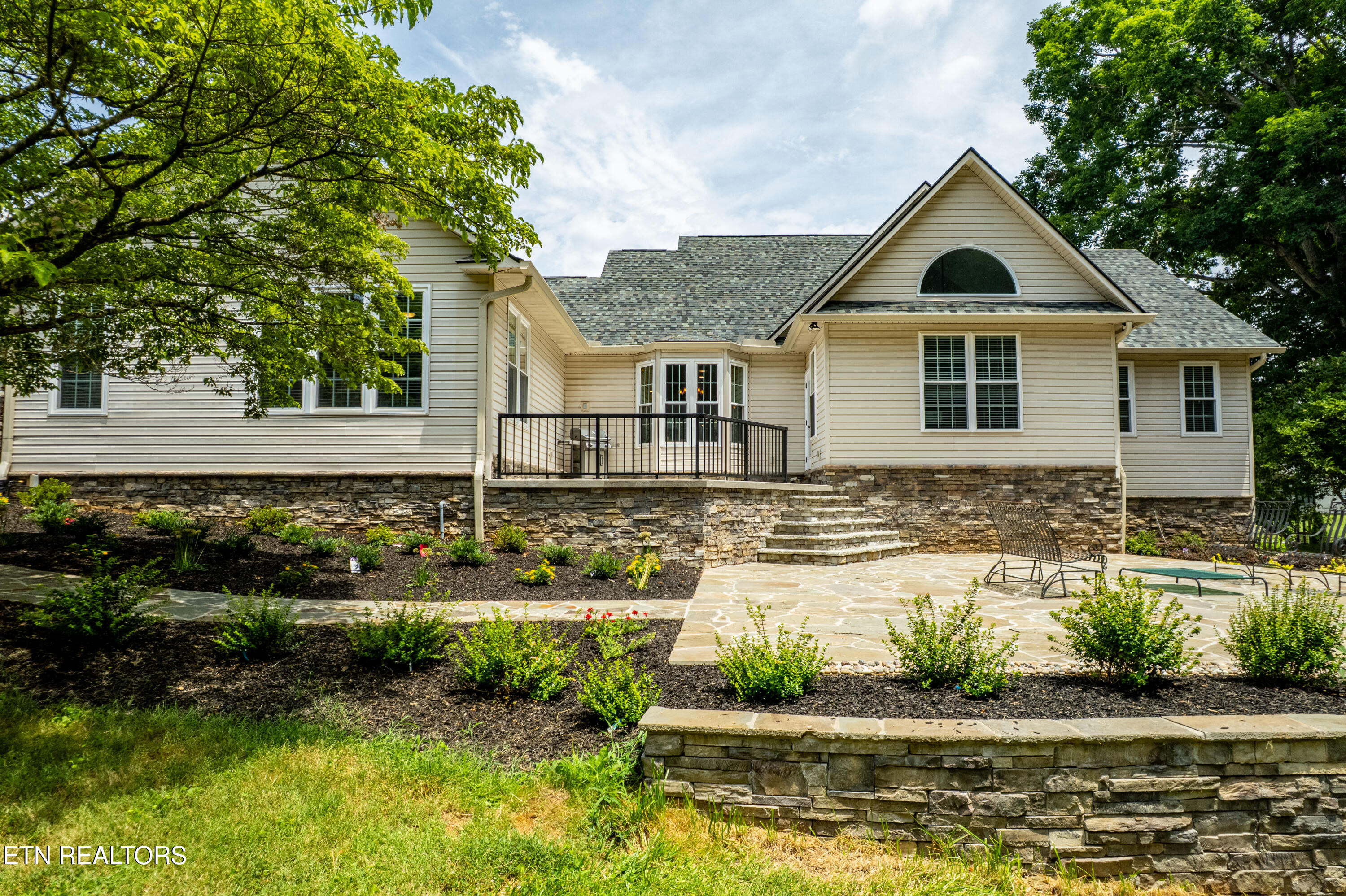 1225 Mountain View Road Lenoir City TN 37771
