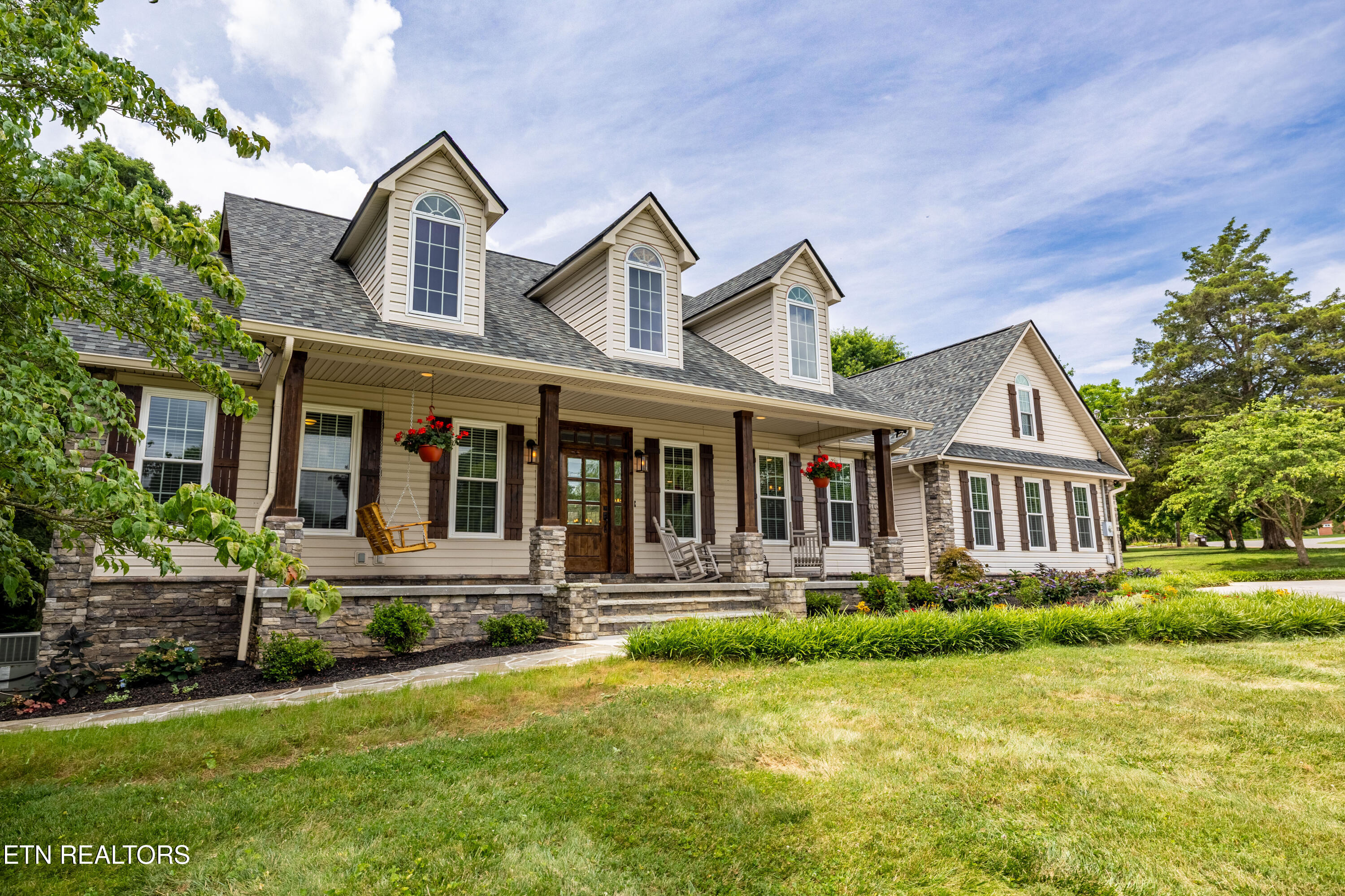 1225 Mountain View Road Lenoir City TN 37771