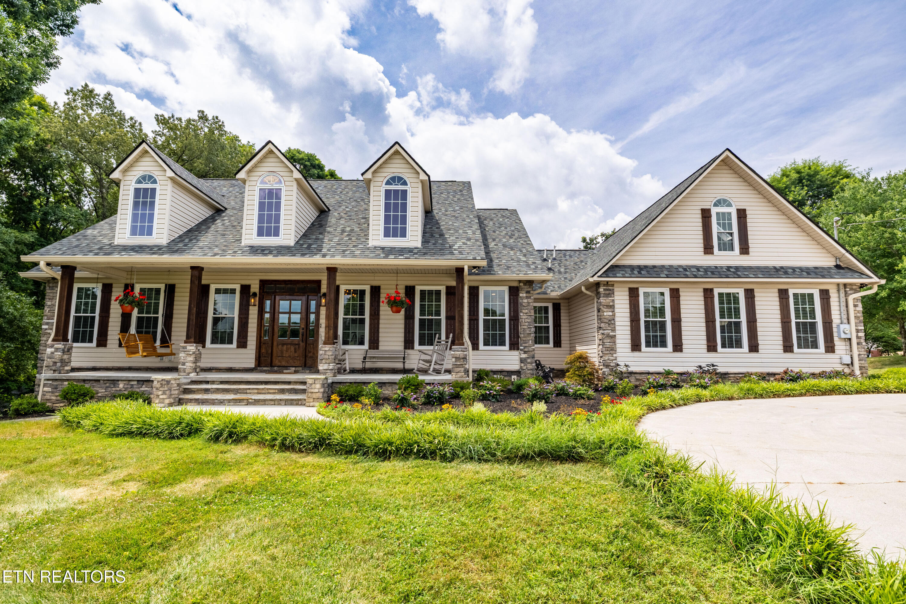 1225 Mountain View Road Lenoir City TN 37771