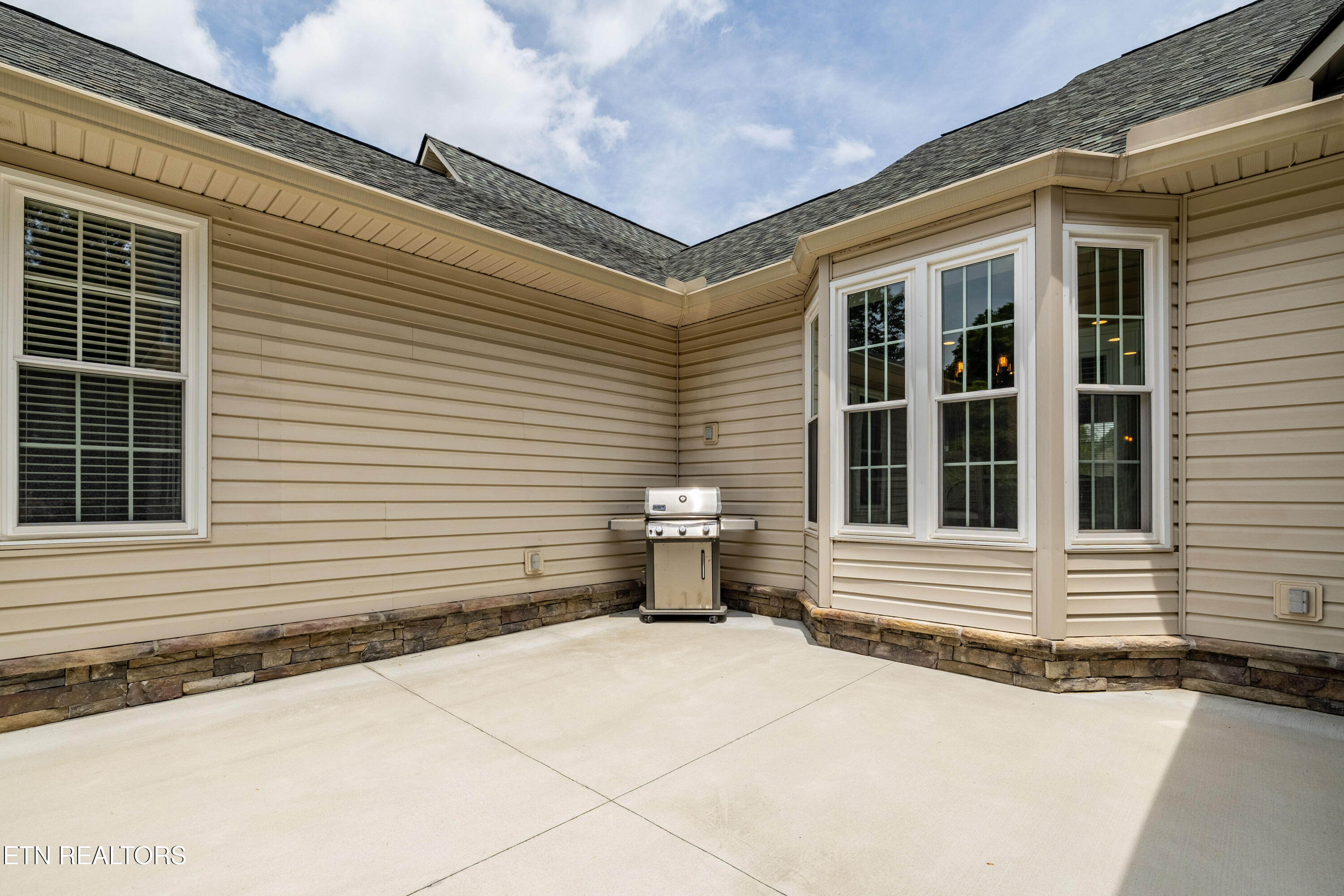 1225 Mountain View Road Lenoir City TN 37771