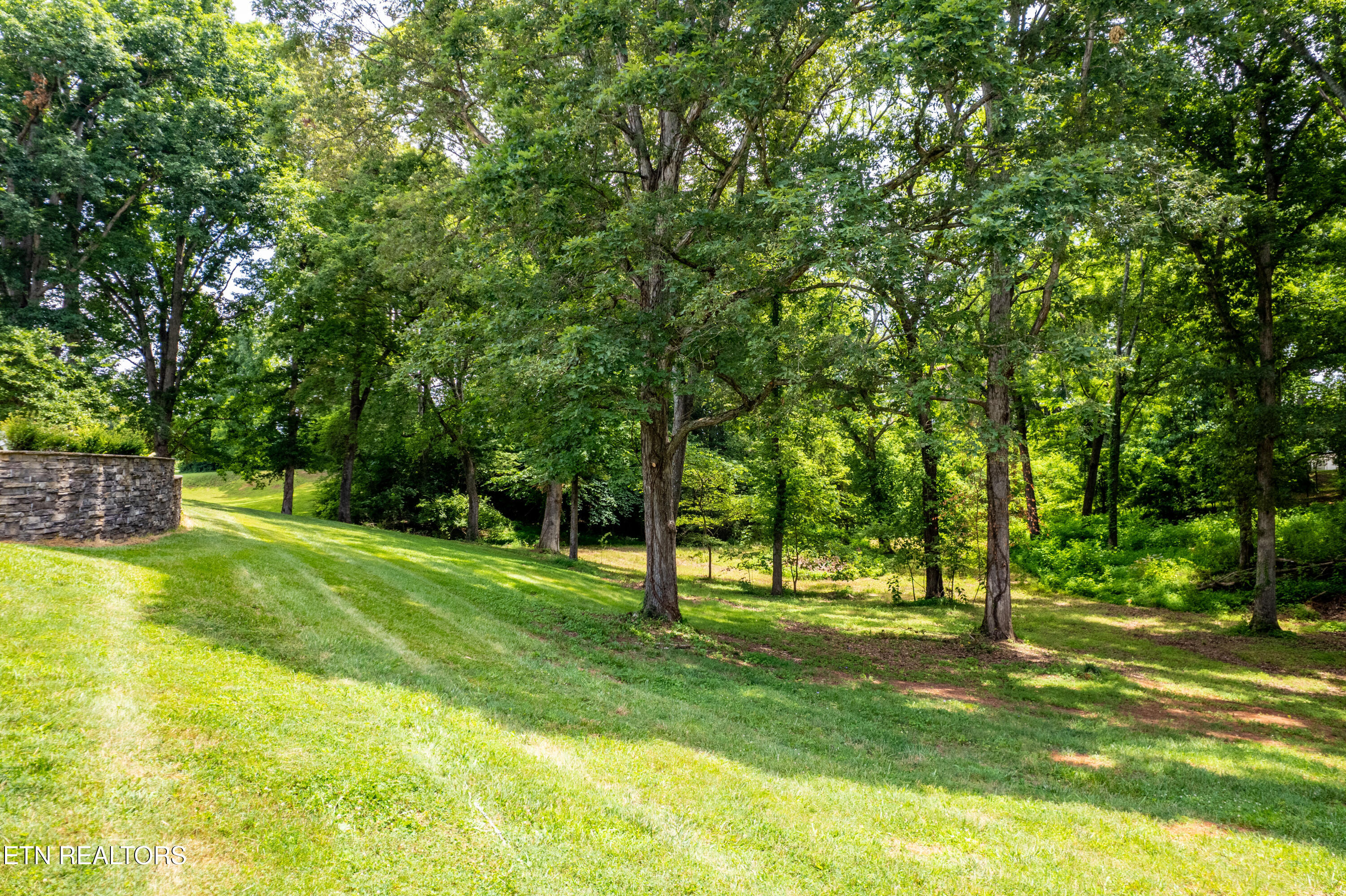 1225 Mountain View Road Lenoir City TN 37771
