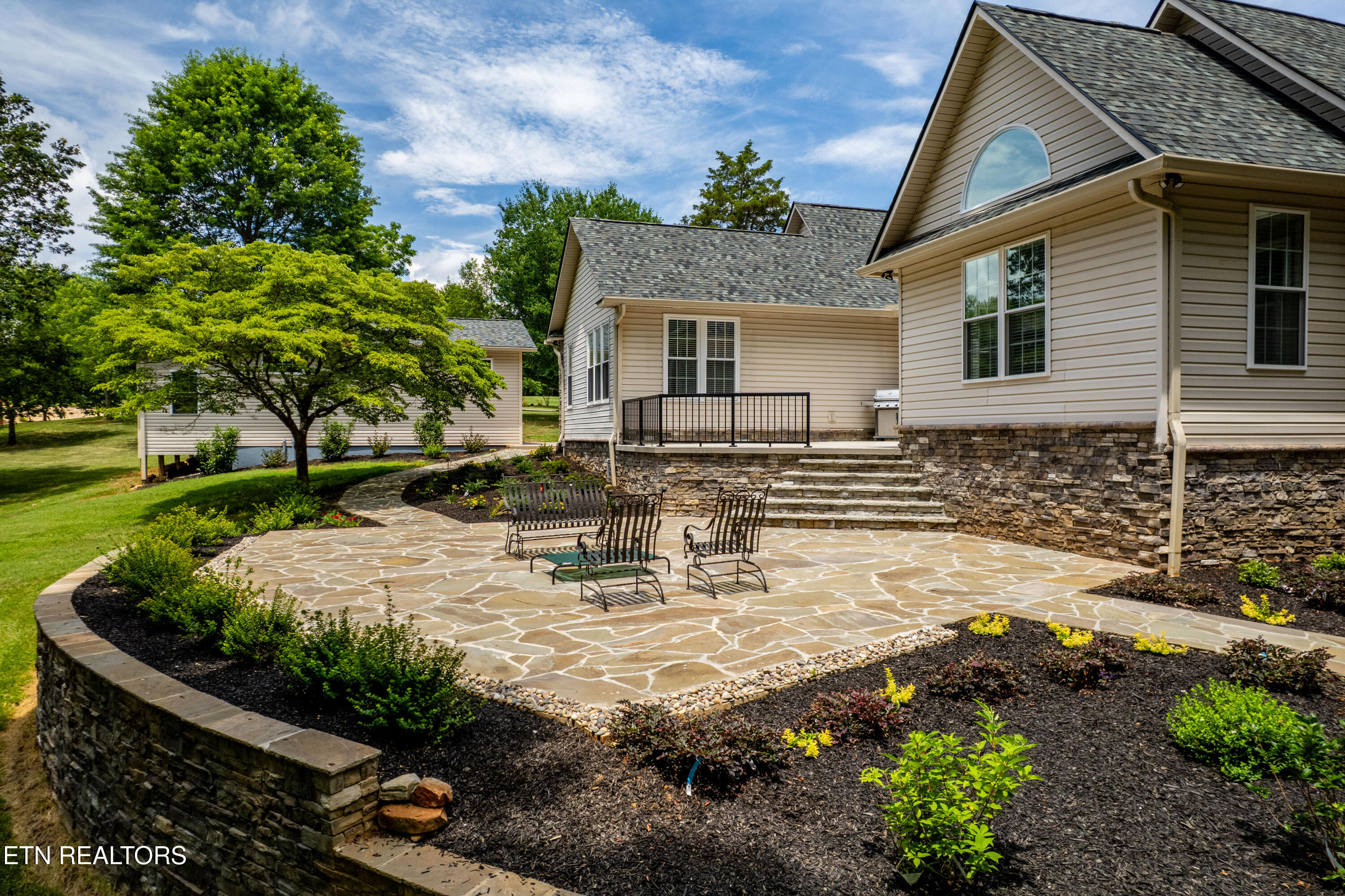 1225 Mountain View Road Lenoir City TN 37771