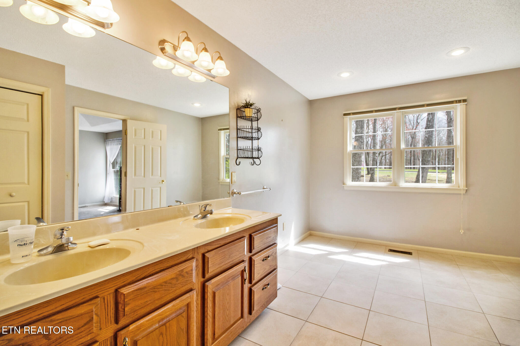 21 Amesbury Court Crossville TN 38558