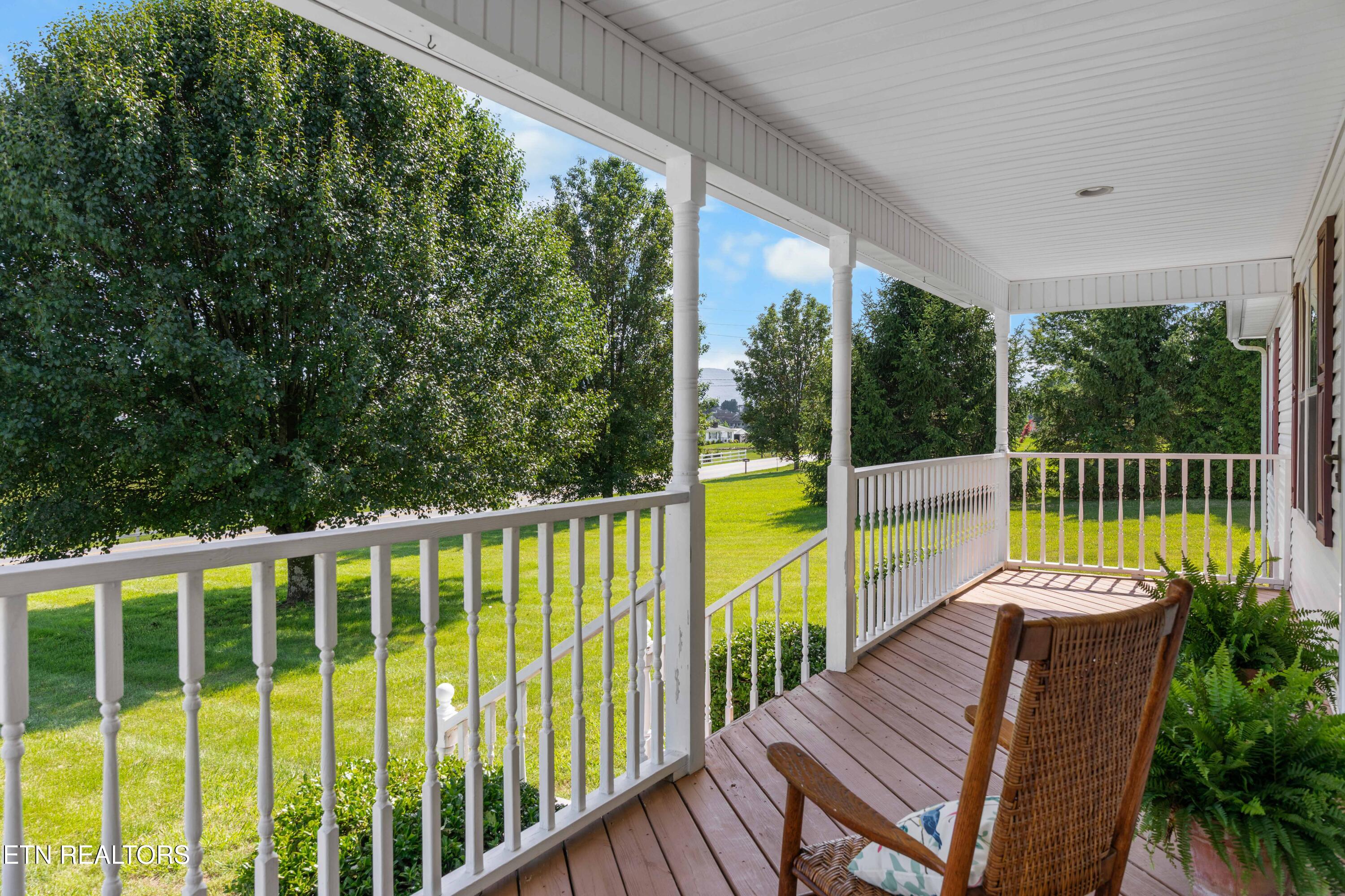 1354 Towe String Road Jacksboro TN 37757