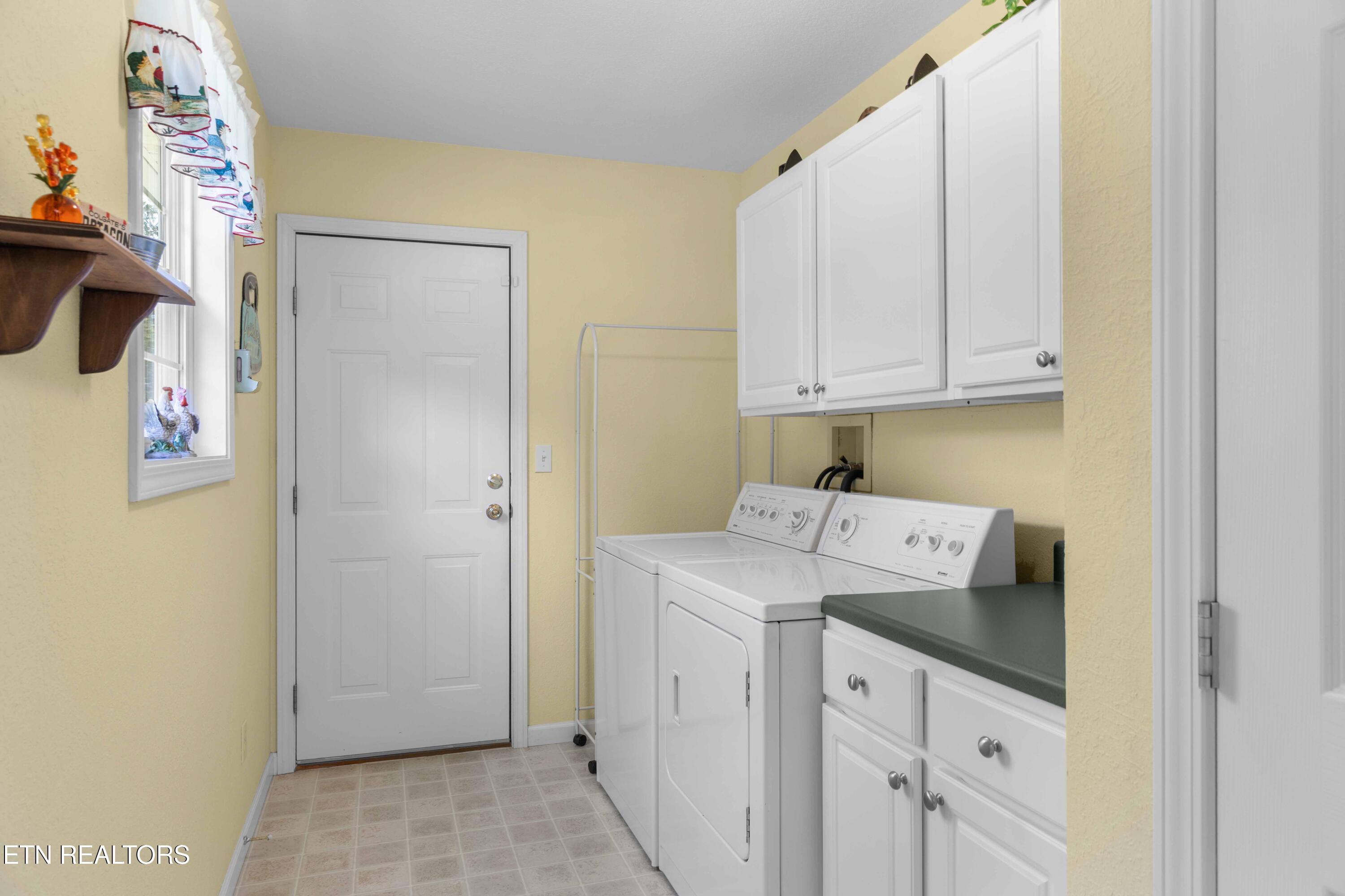 1354 Towe String Road Jacksboro TN 37757