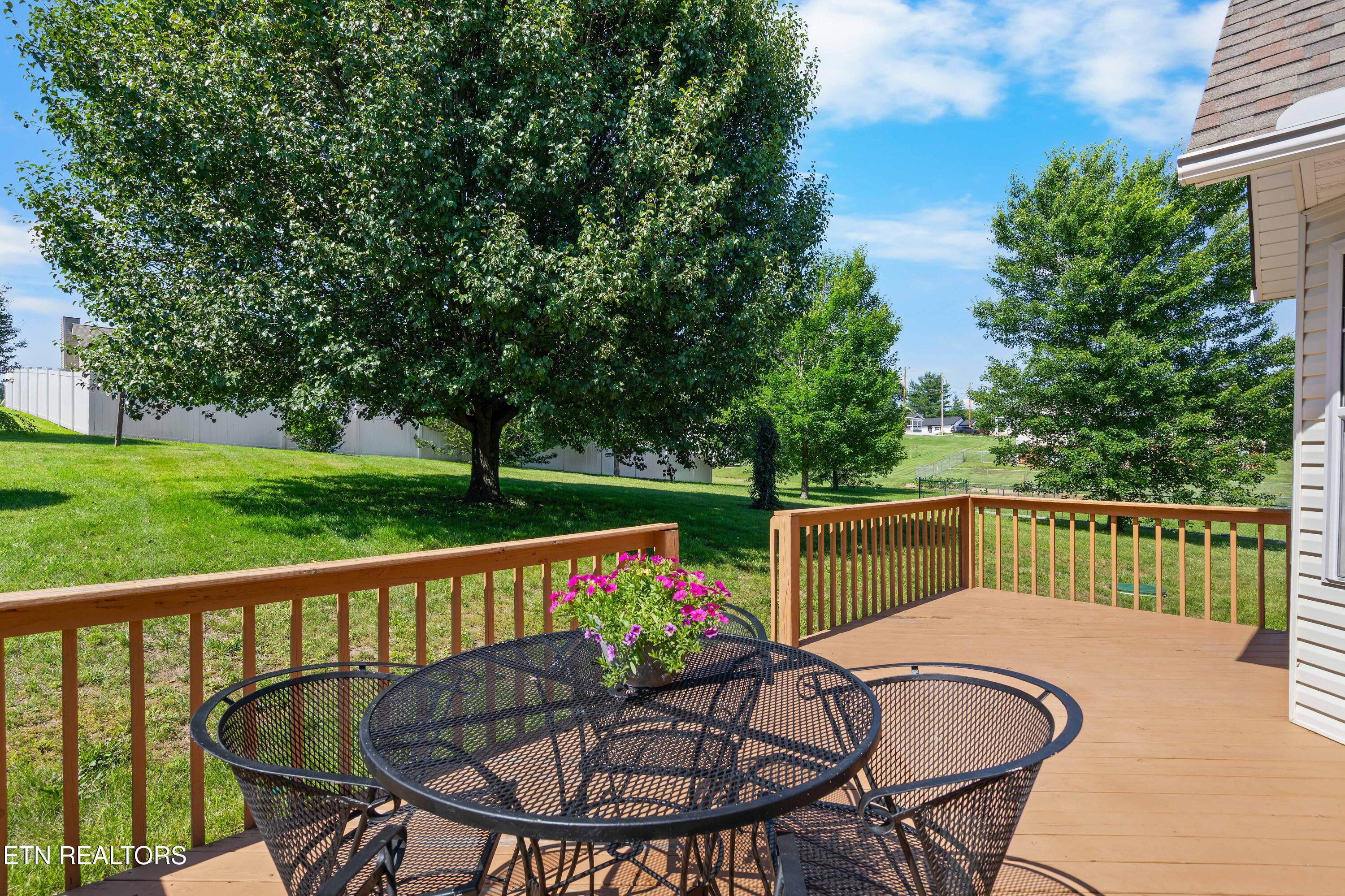 1354 Towe String Road Jacksboro TN 37757