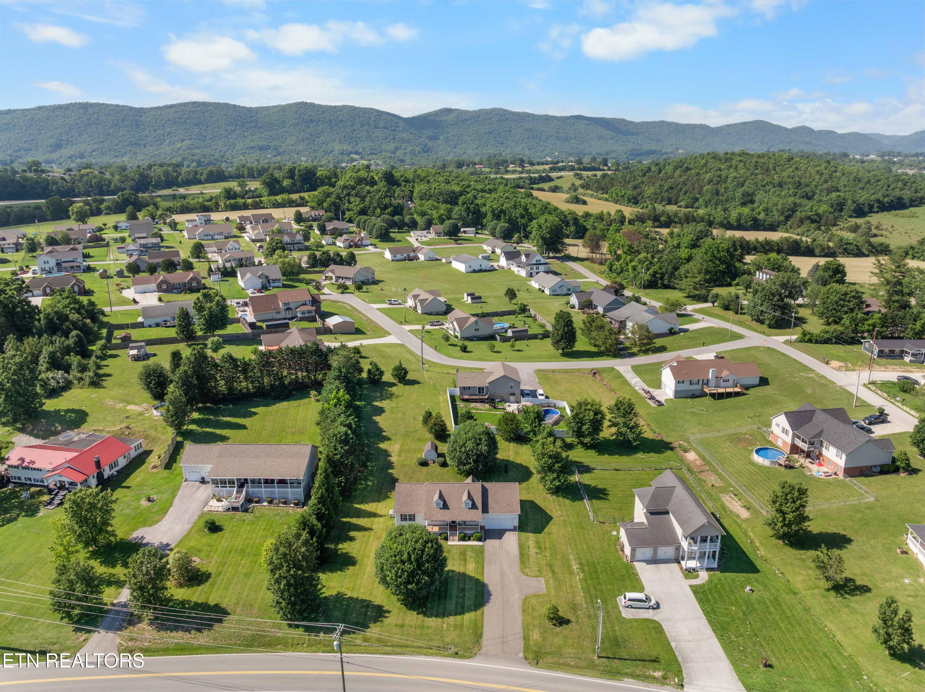 1354 Towe String Road Jacksboro TN 37757
