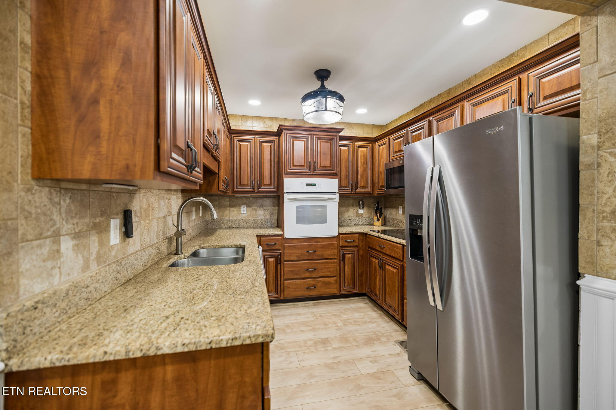 137 Corntassel Shores Vonore TN 37885