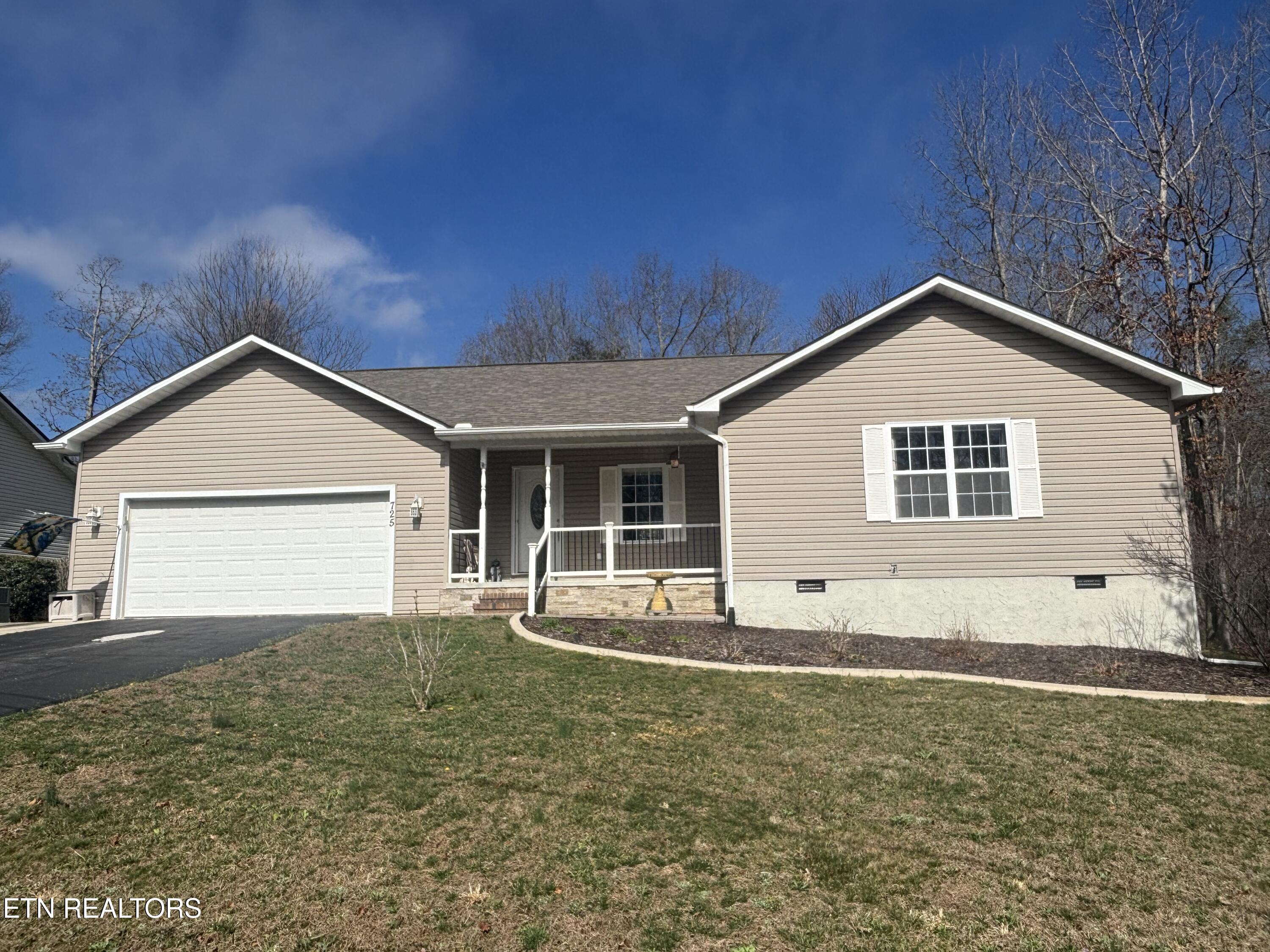 725 Oneida Lane Crossville TN 38572
