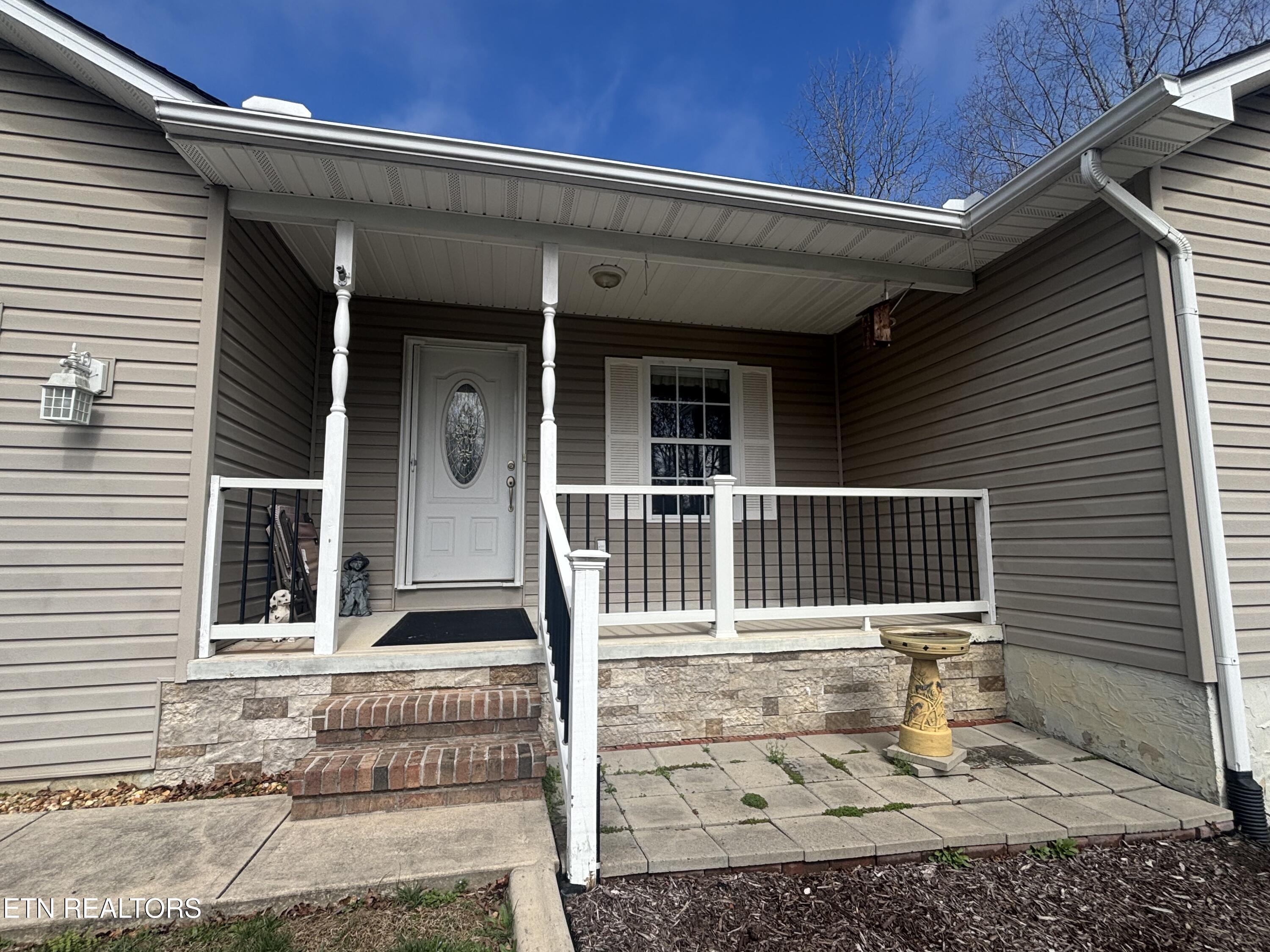 725 Oneida Lane Crossville TN 38572