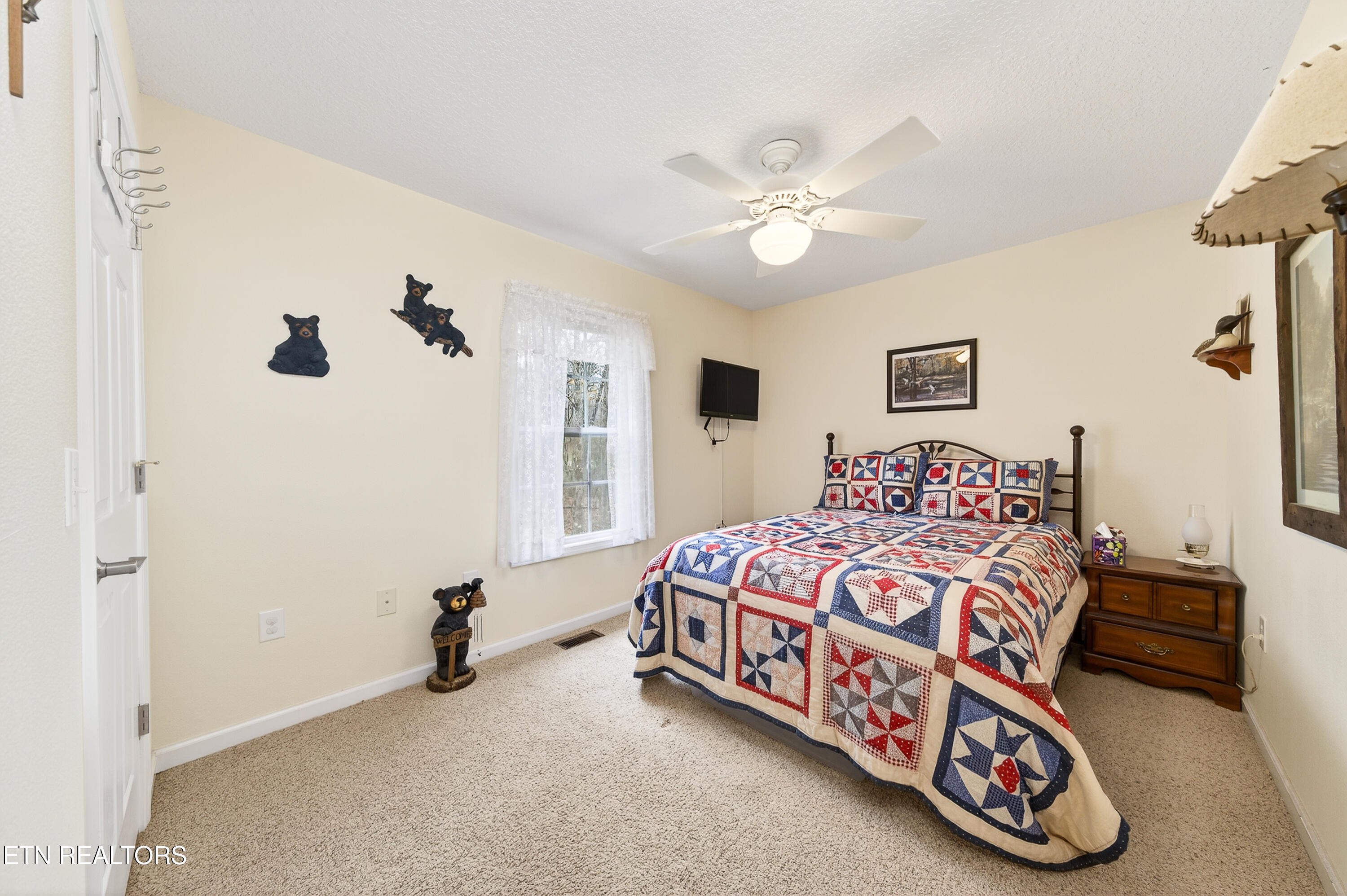 725 Oneida Lane Crossville TN 38572