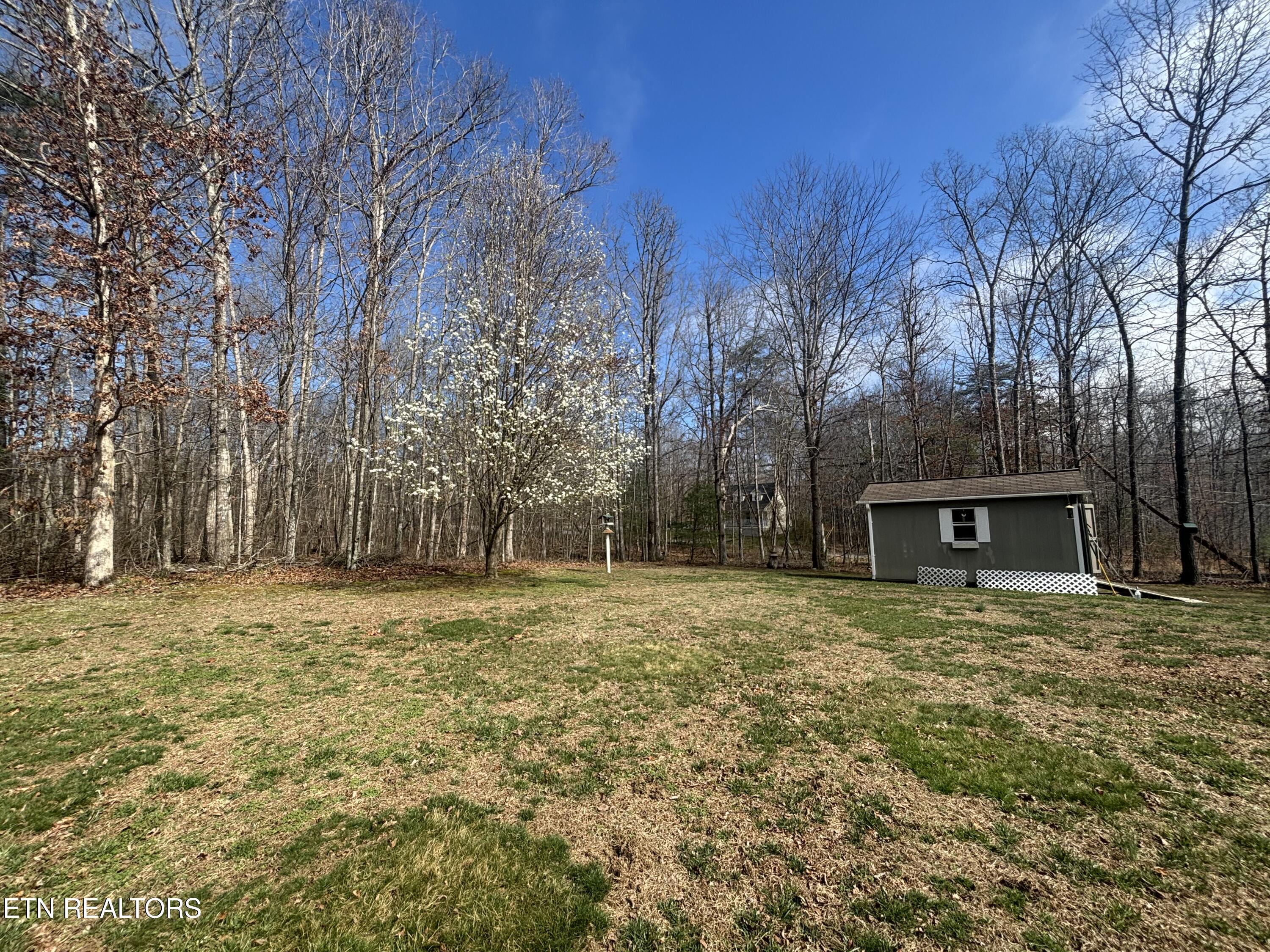 725 Oneida Lane Crossville TN 38572