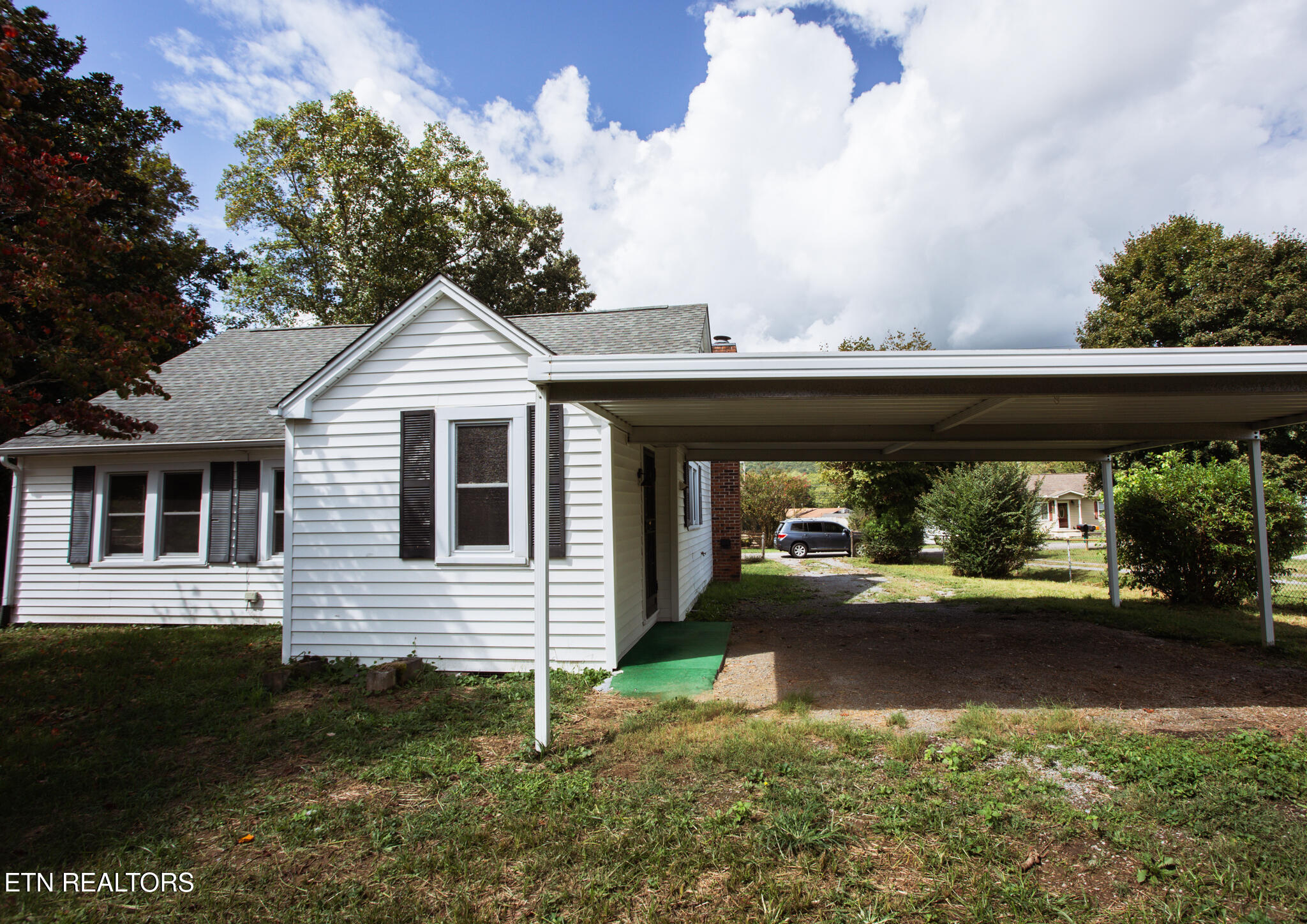 231 S Oakwood Avenue Clinton TN 37716