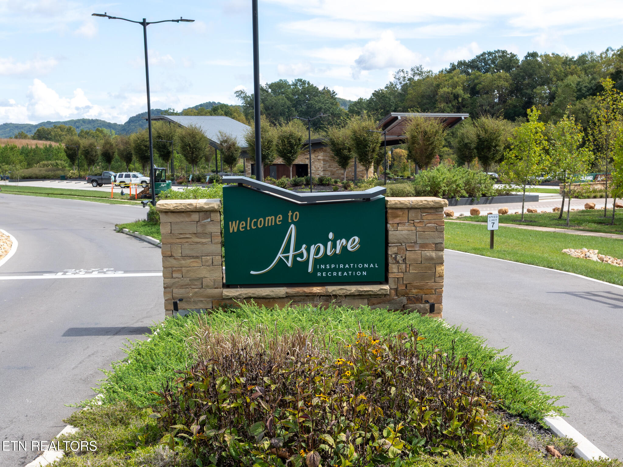 231 S Oakwood Avenue Clinton TN 37716