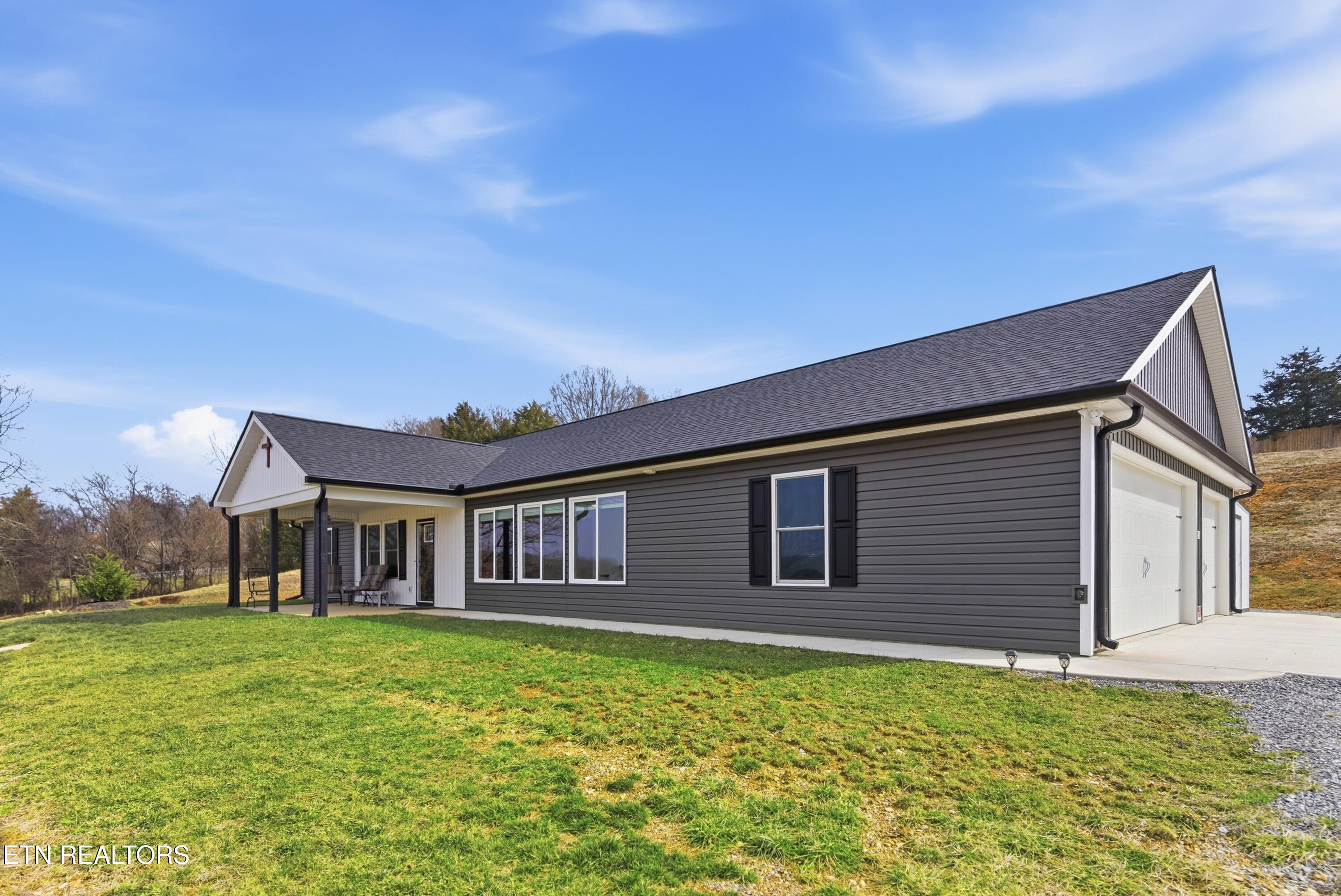 6911 Fairview Road Corryton TN 37721