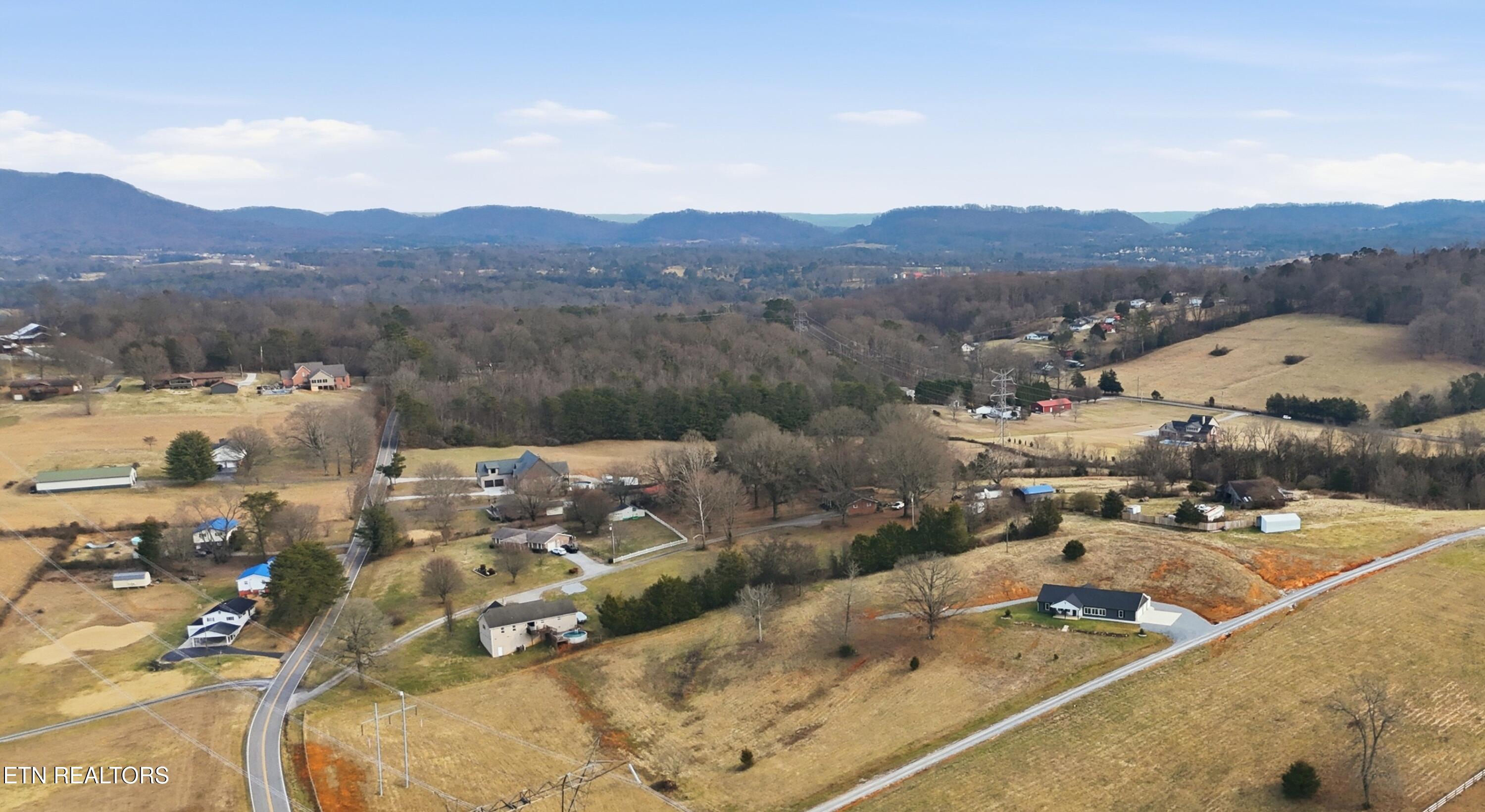 6911 Fairview Road Corryton TN 37721