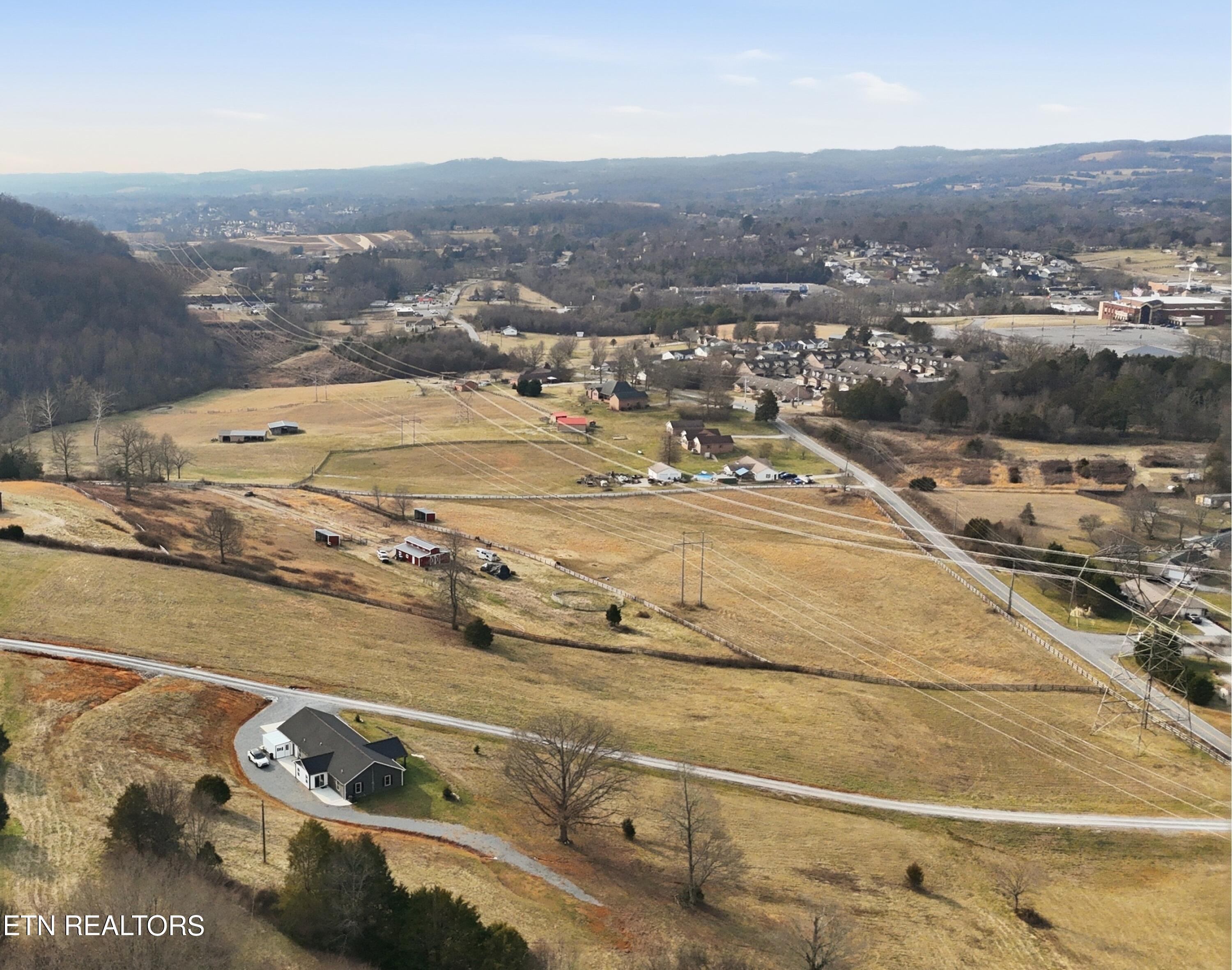 6911 Fairview Road Corryton TN 37721
