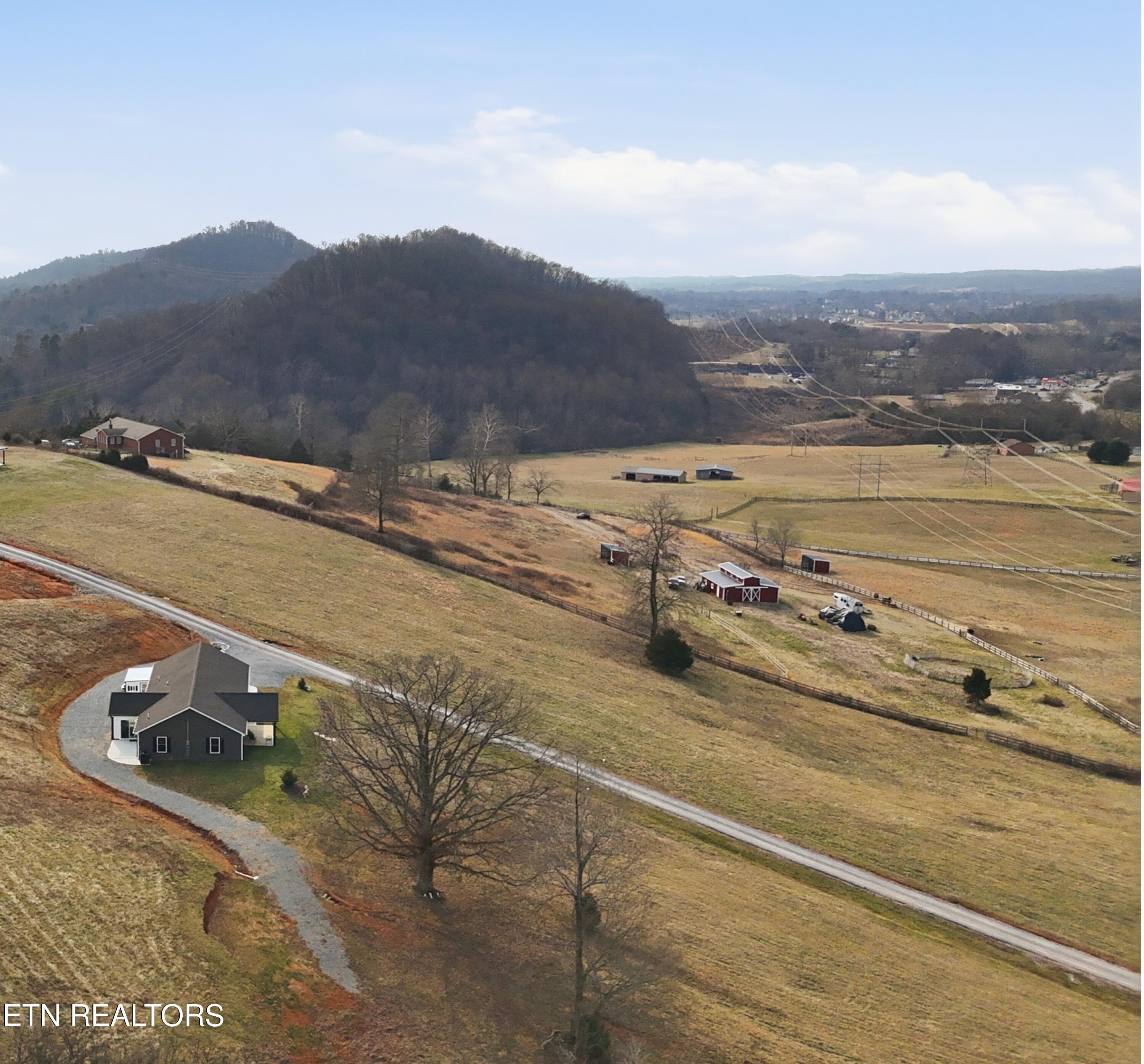 6911 Fairview Road Corryton TN 37721