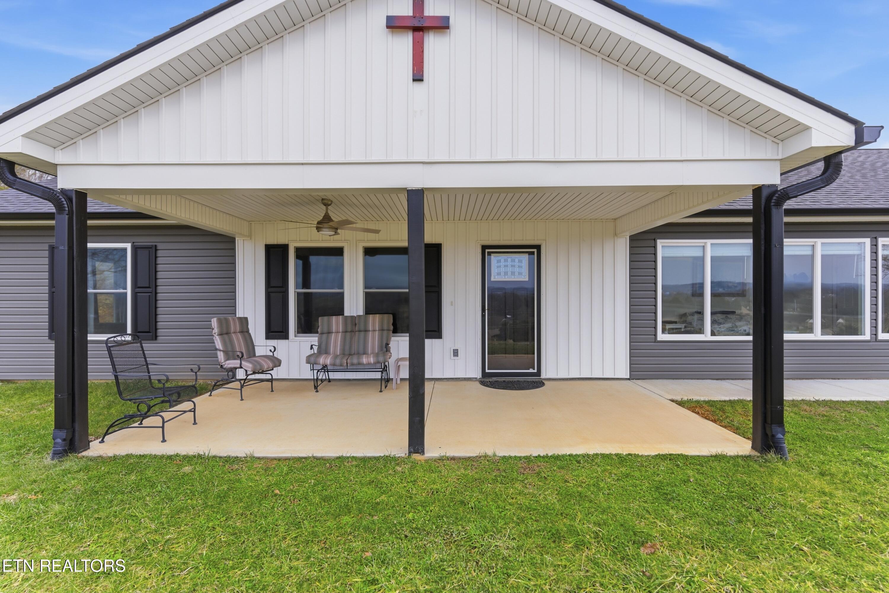 6911 Fairview Road Corryton TN 37721