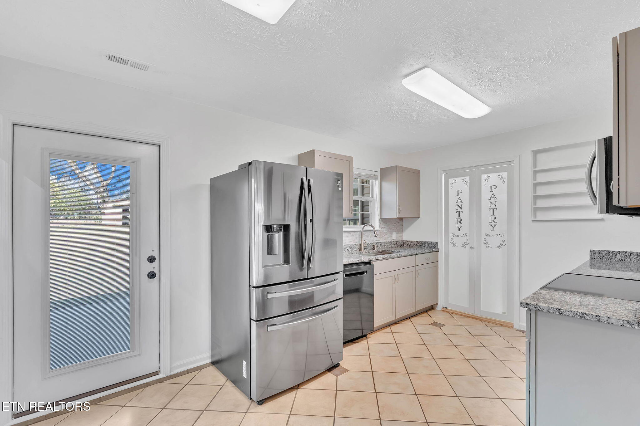 673 Ross Drive Dandridge TN 37725