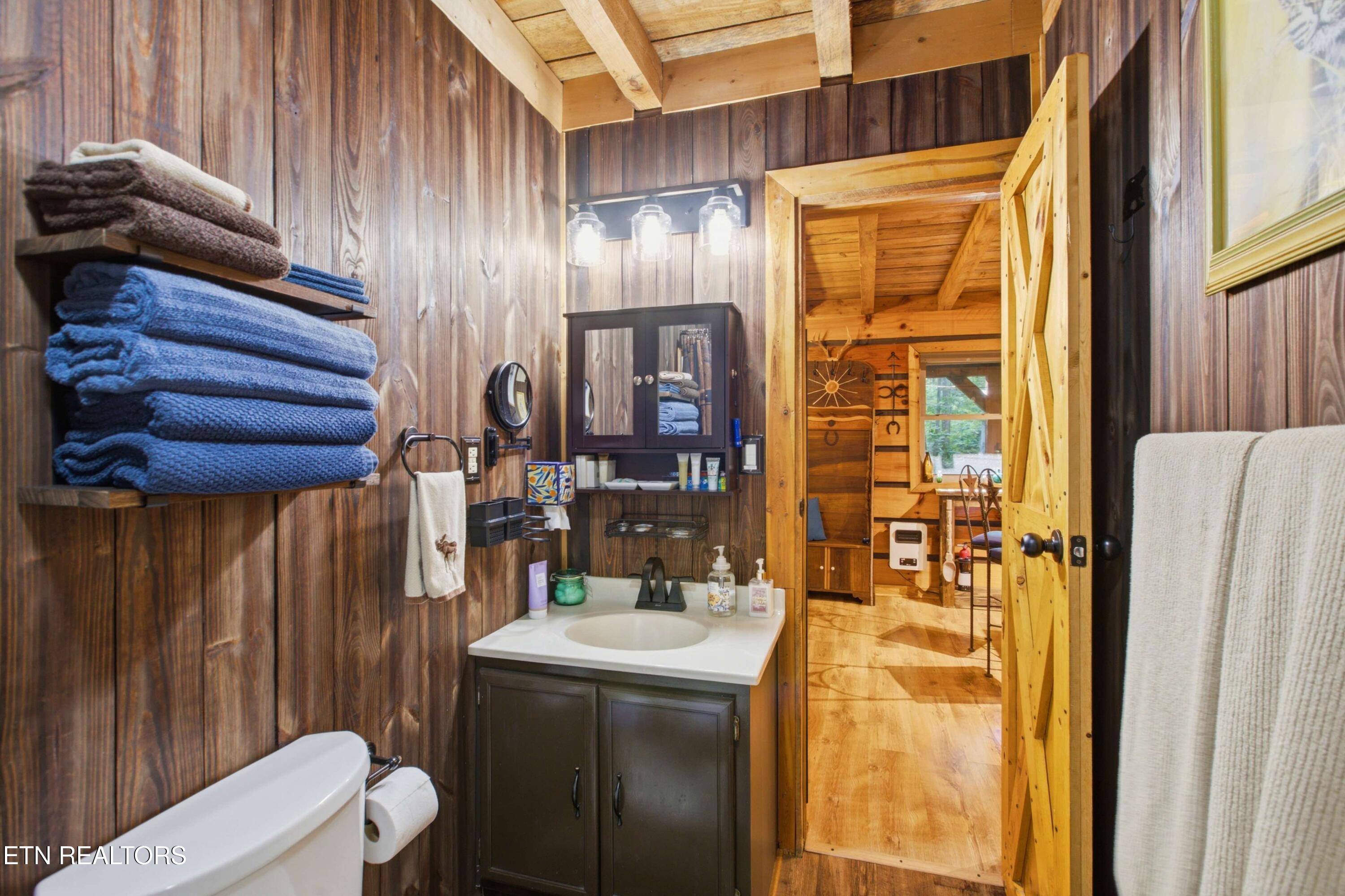 784 Wilderness Trail Oneida TN 37841