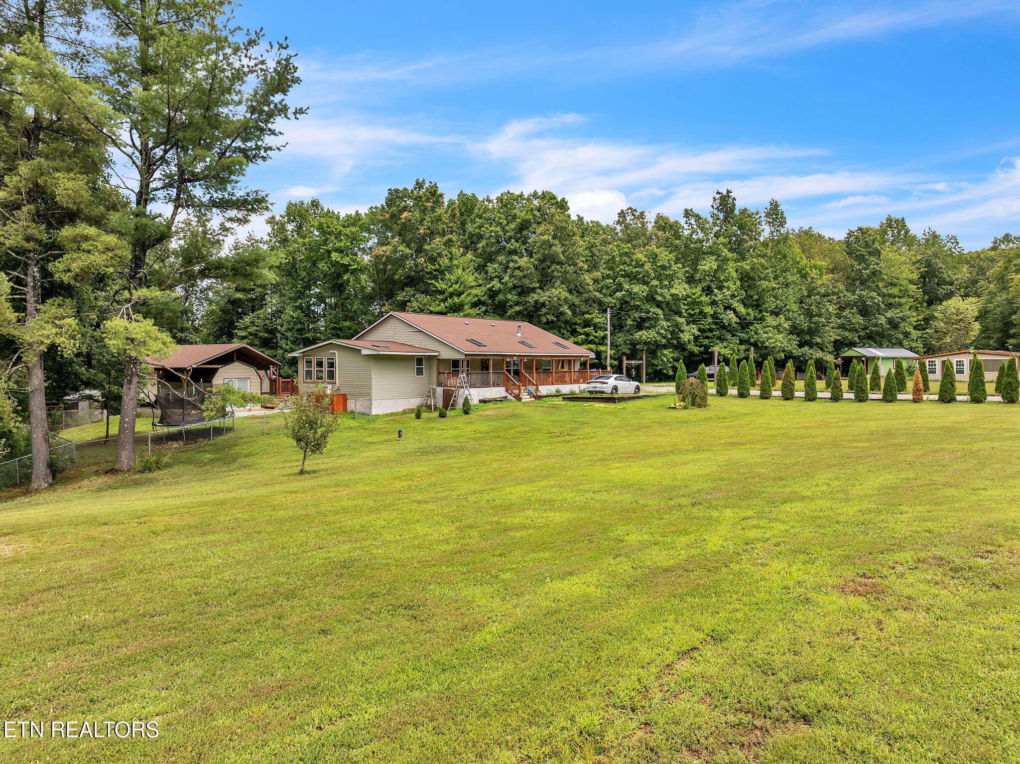 351 Zac Road Sunbright TN 37872