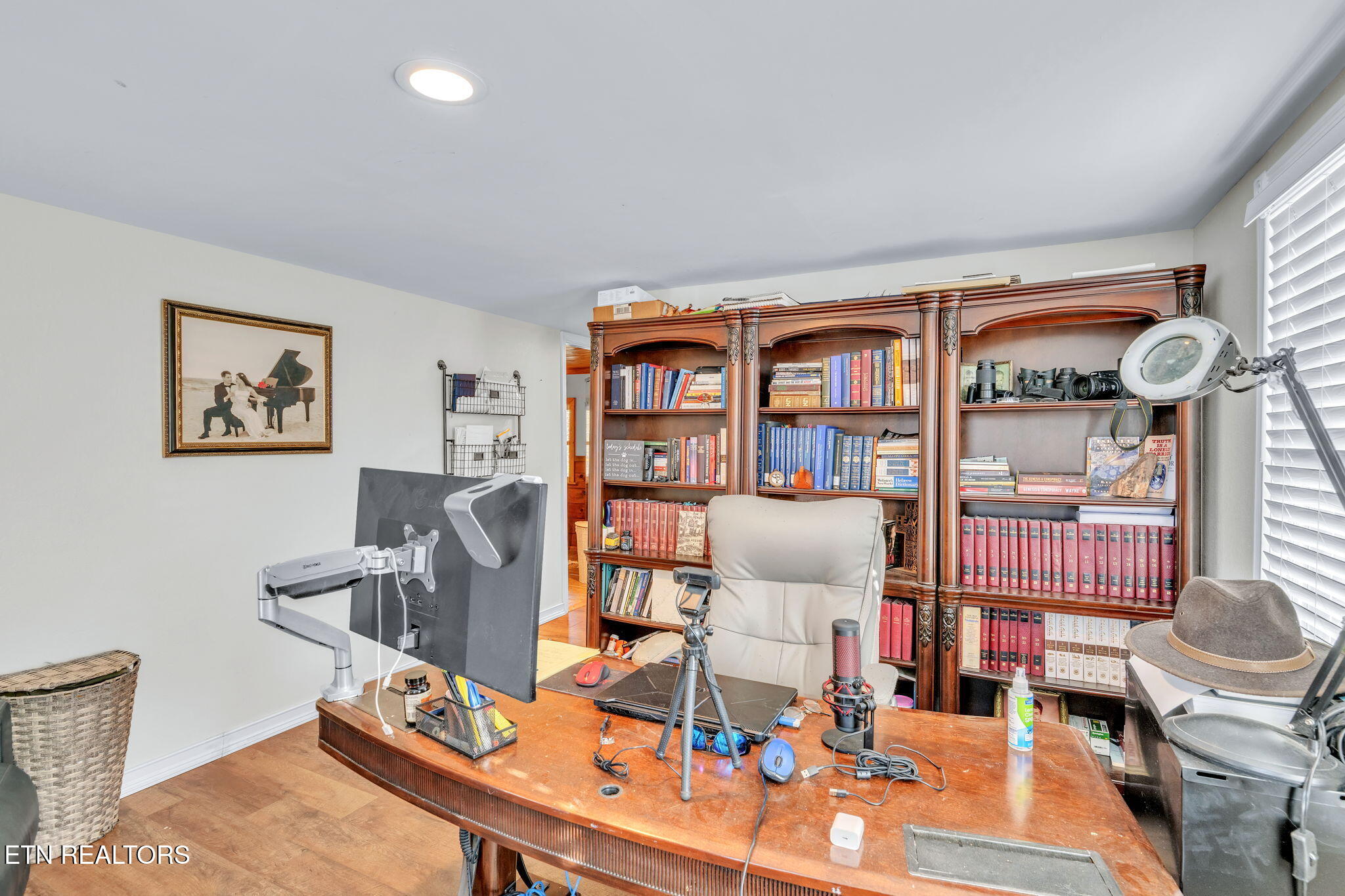 351 Zac Road Sunbright TN 37872