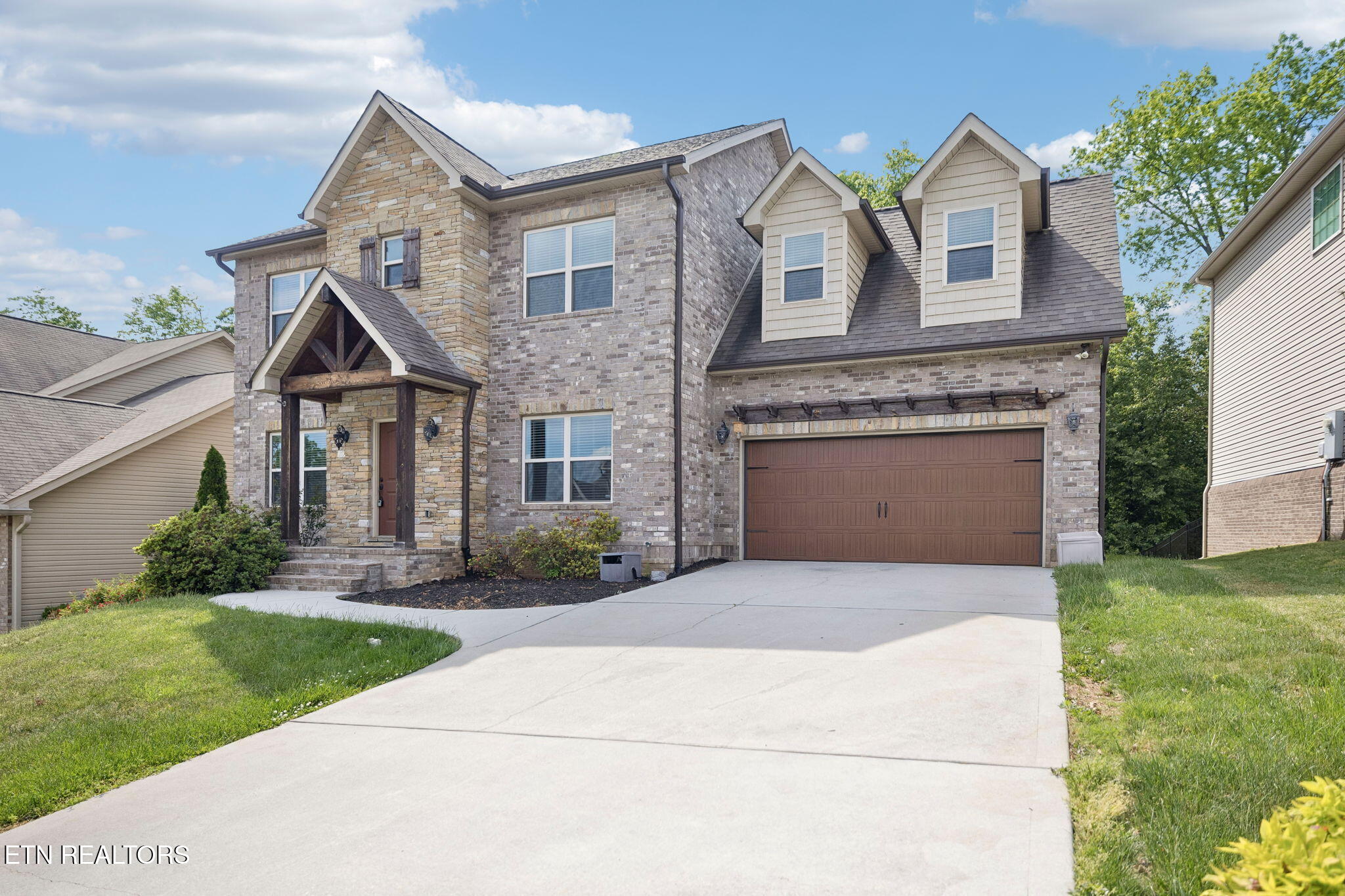 1325 Sloping Hill Lane Knoxville TN 37931