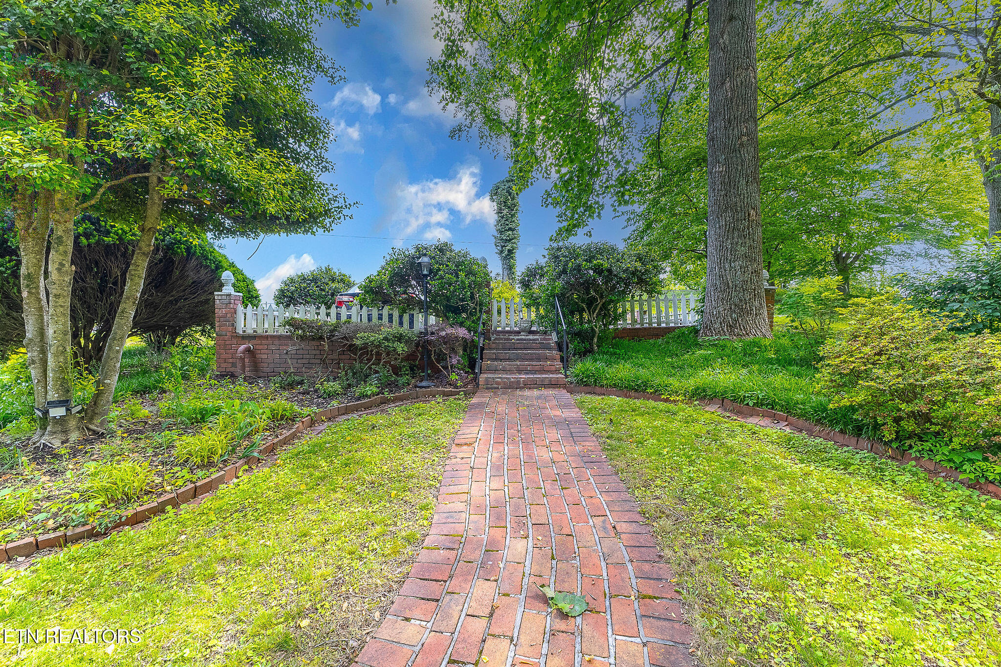 1107 E Elm Street Lafollette TN 37766