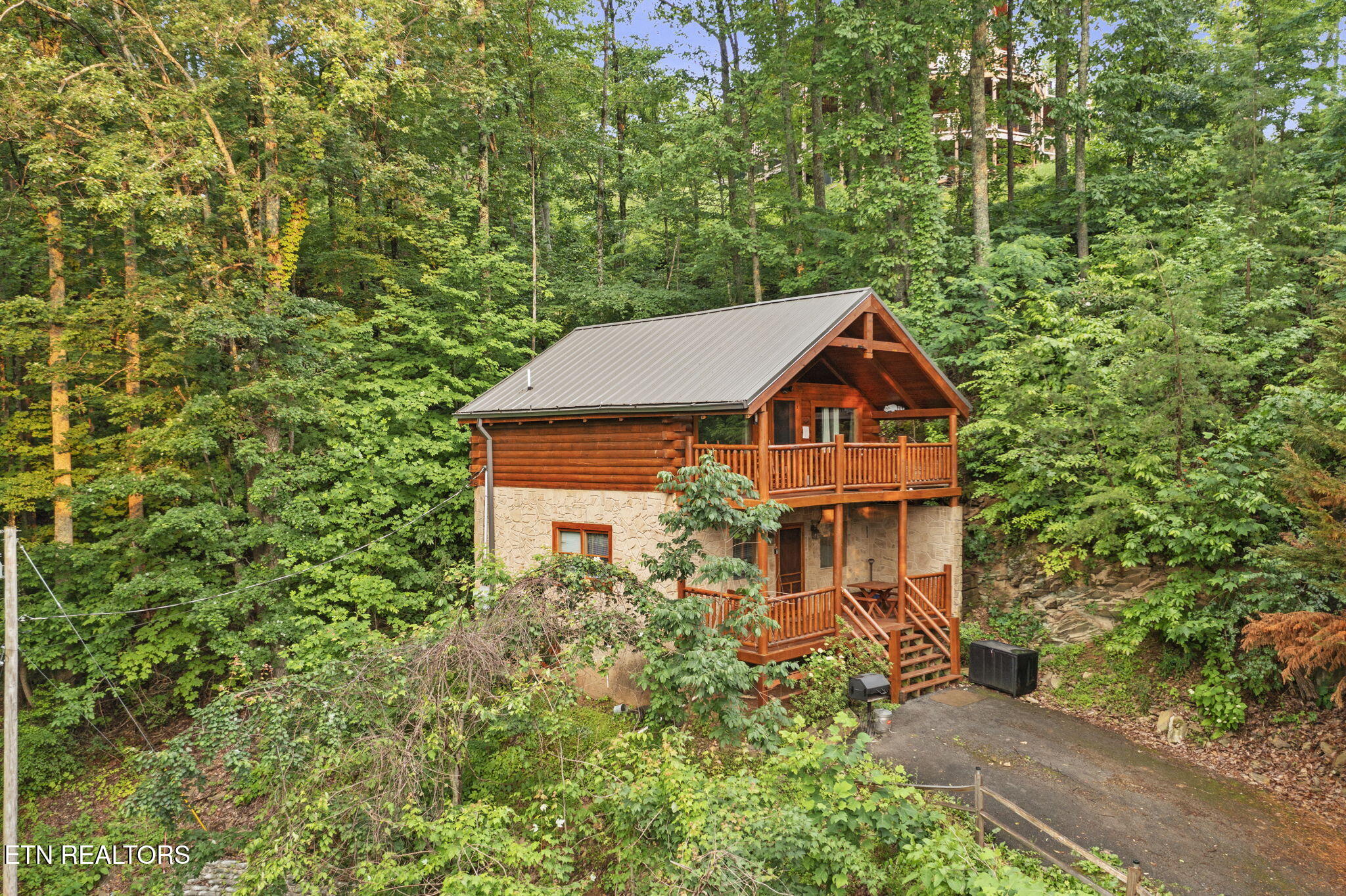 1868 Orchard Drive Sevierville TN 37876