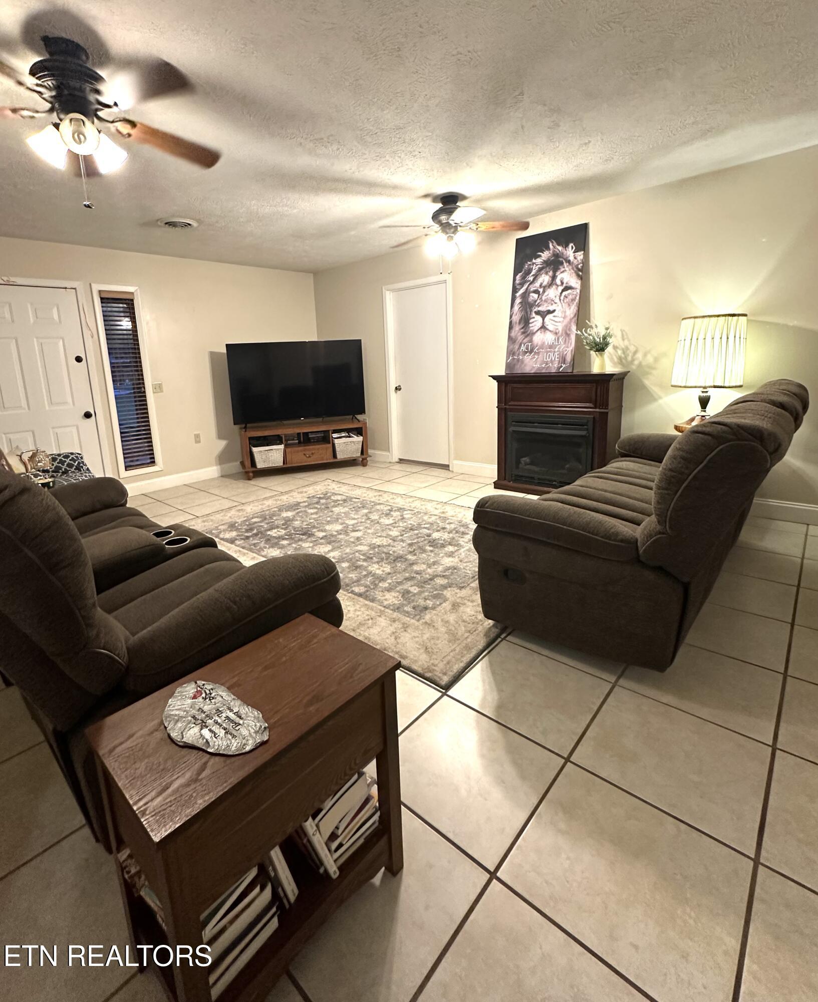 1017 Valley View Circle Sevierville TN 37876