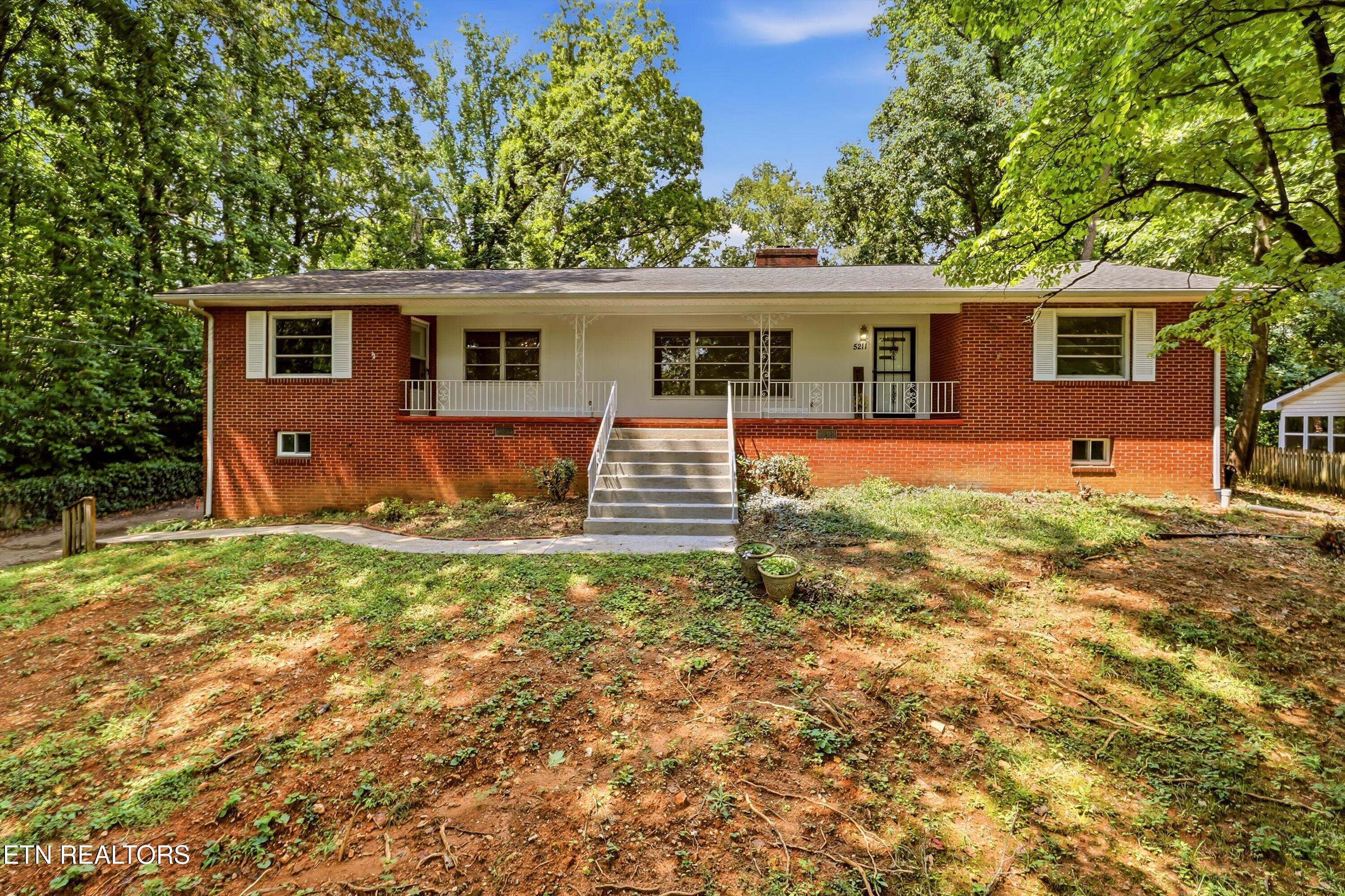 5211 Pinnacle Drive Knoxville TN 37914