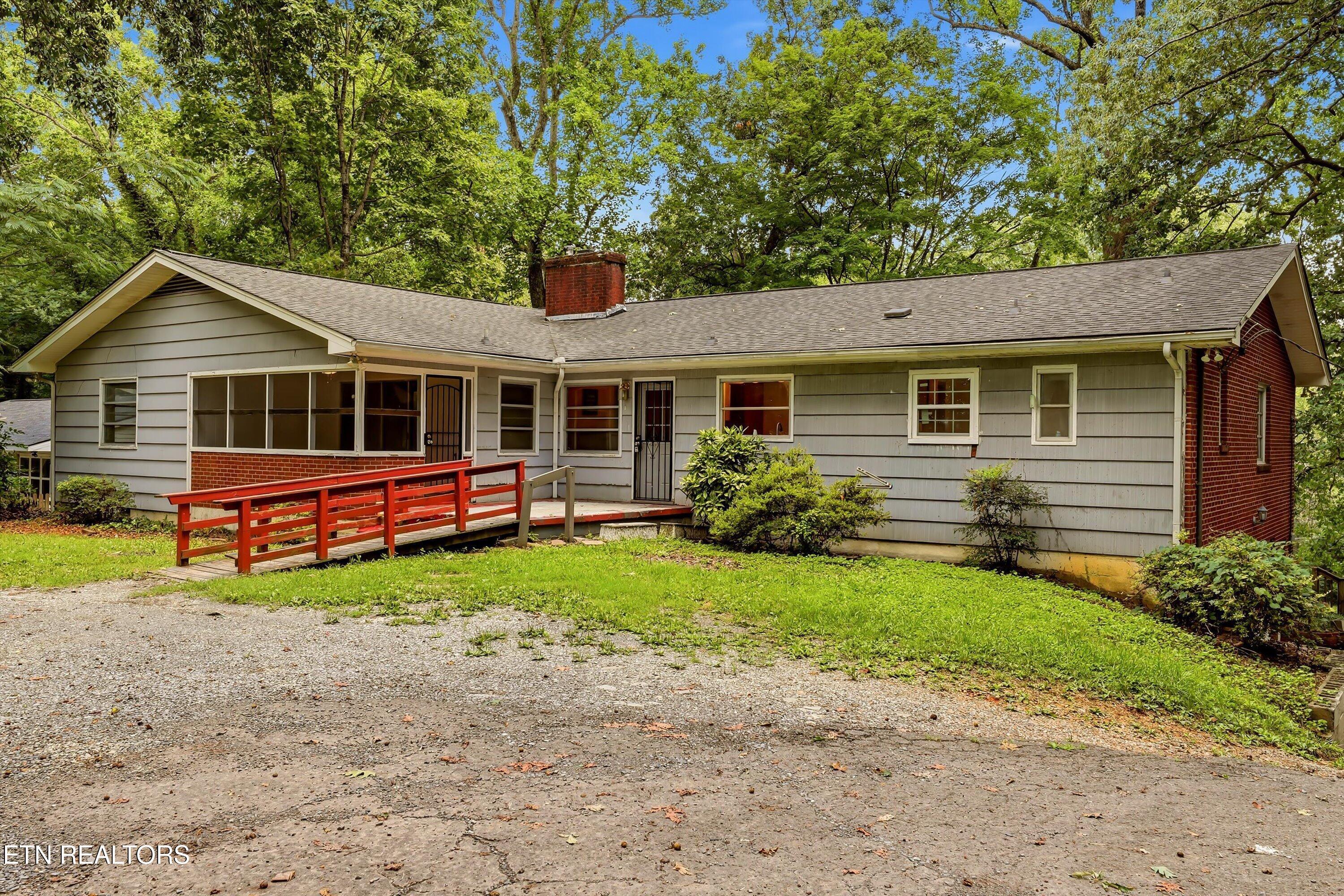 5211 Pinnacle Drive Knoxville TN 37914