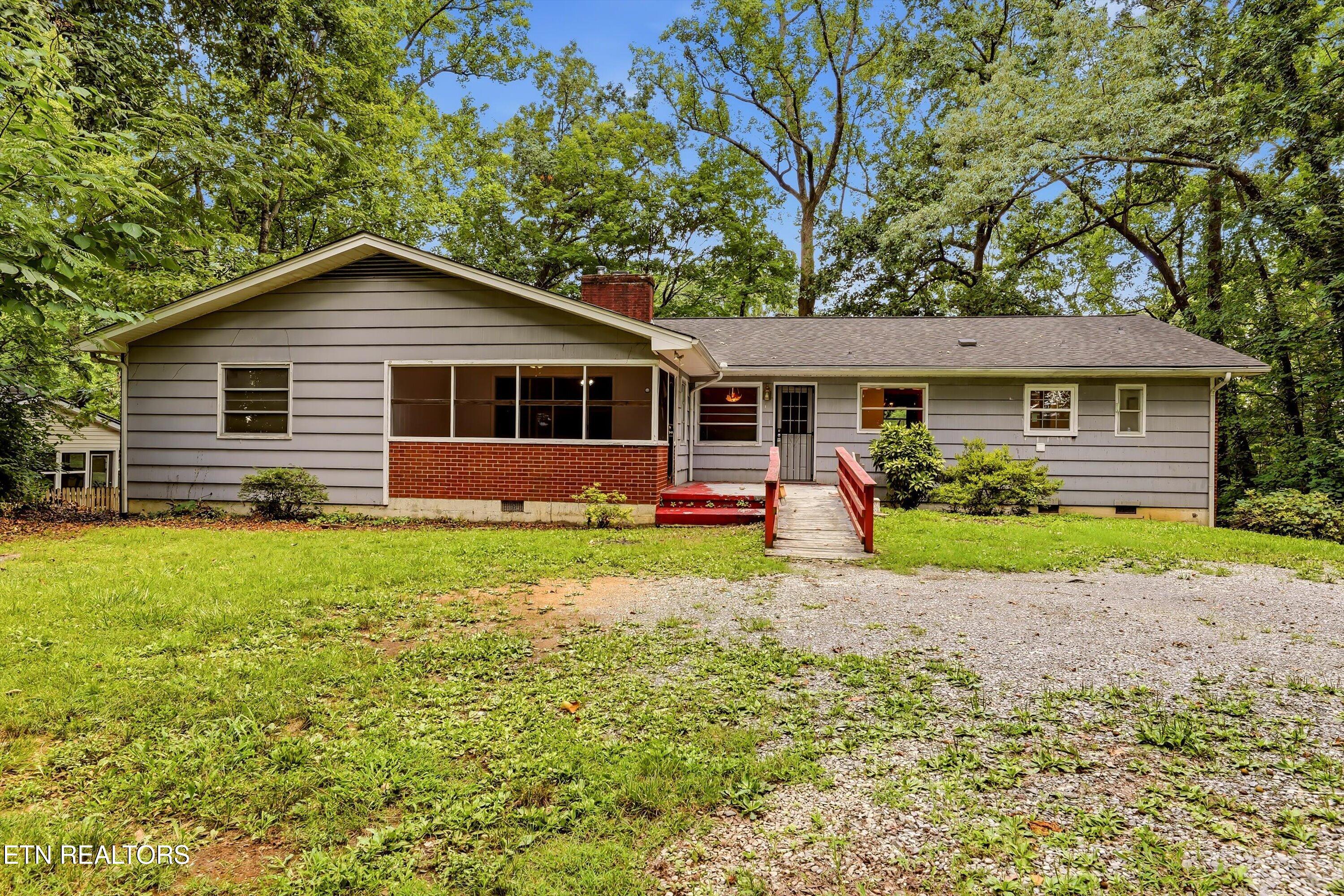 5211 Pinnacle Drive Knoxville TN 37914