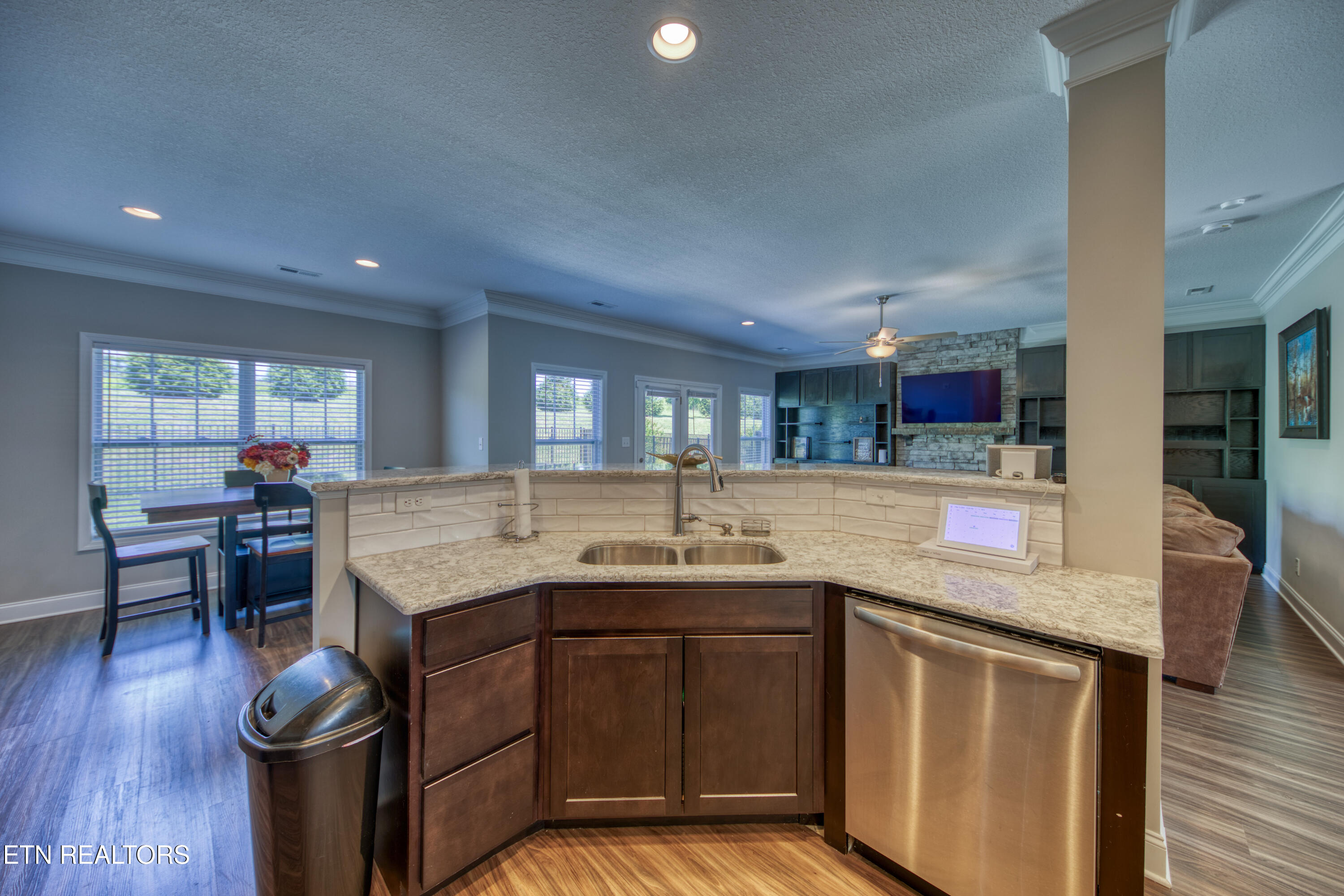 8435 Creek Valley Lane Knoxville TN 37931