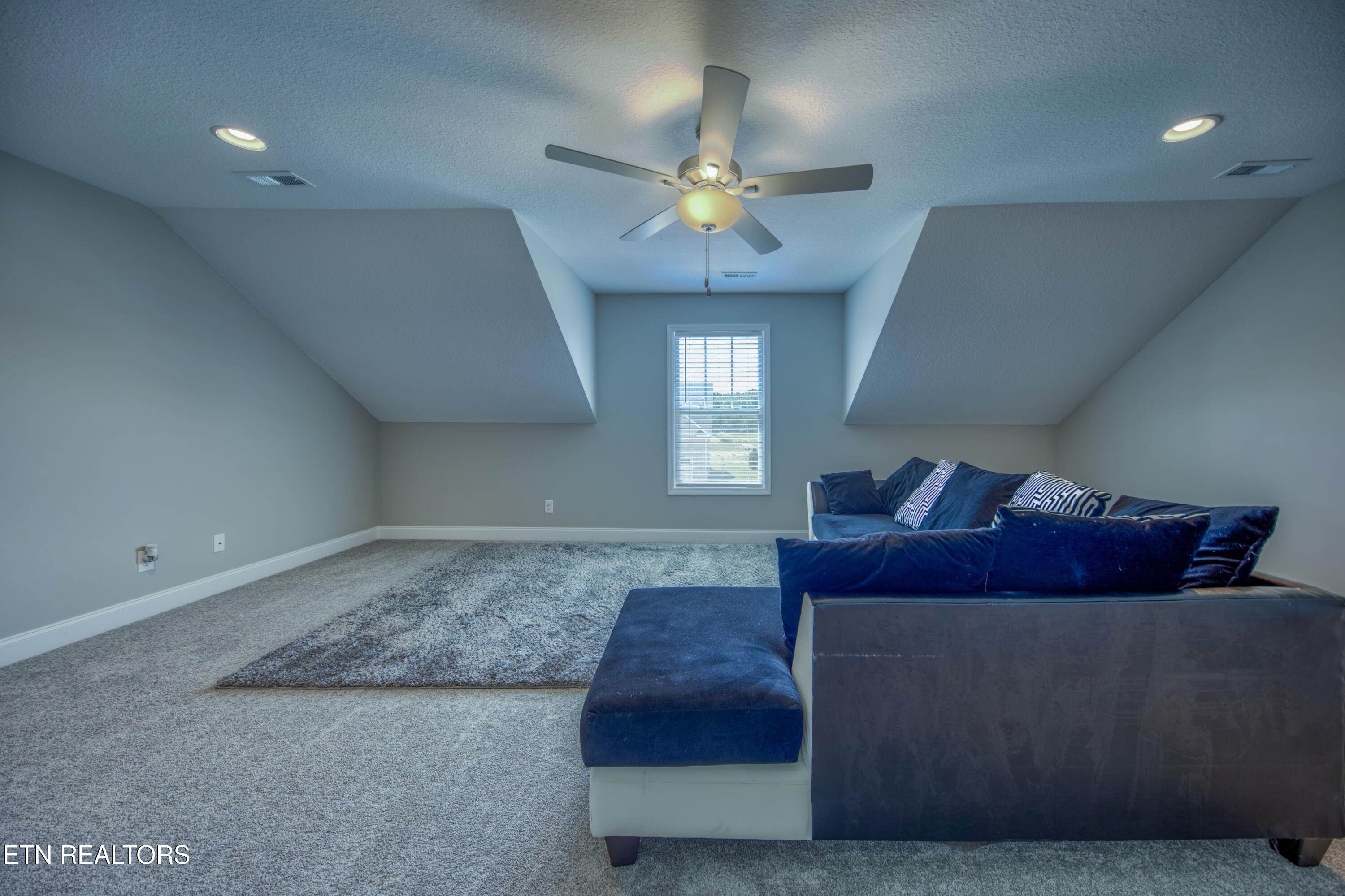 8435 Creek Valley Lane Knoxville TN 37931