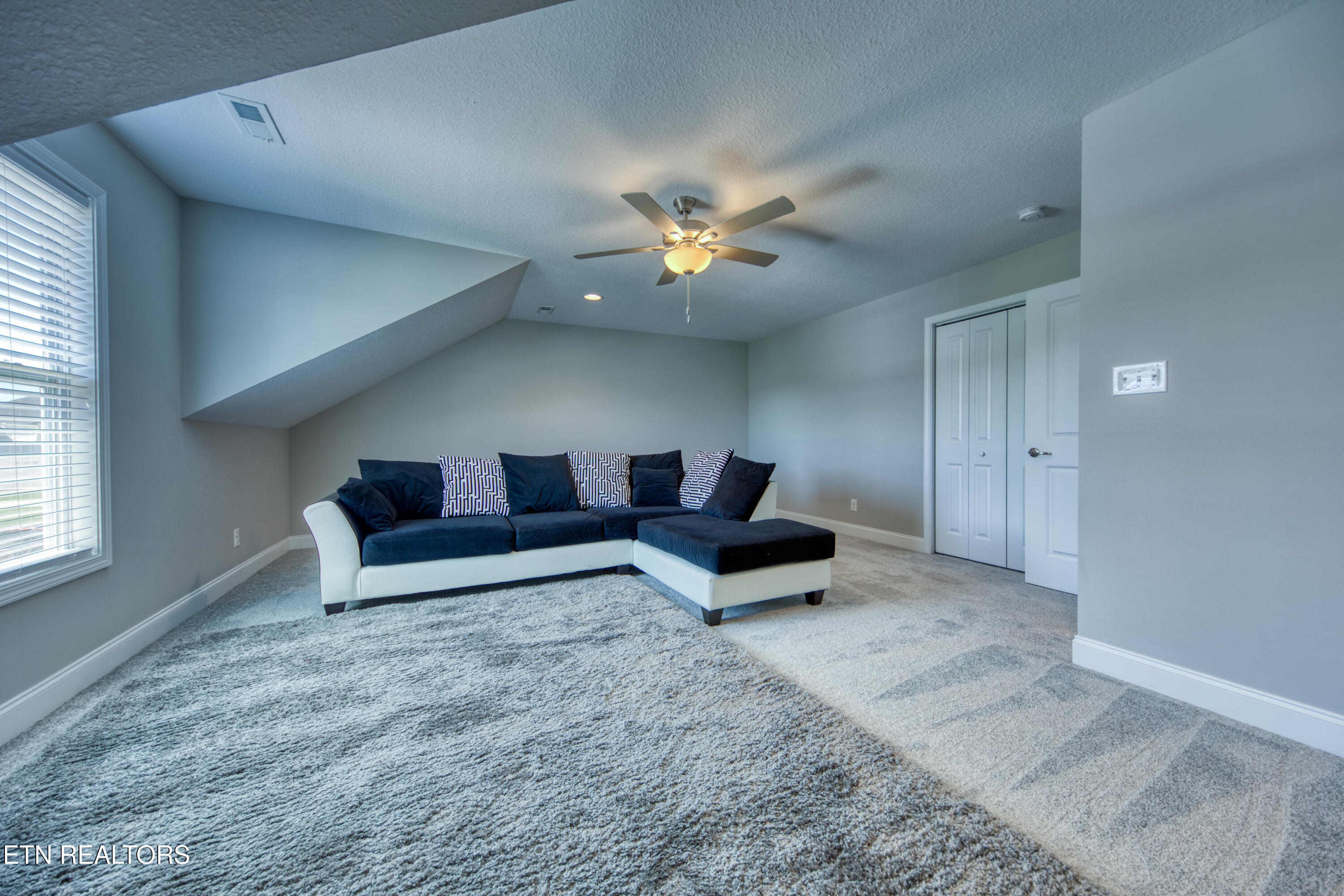 8435 Creek Valley Lane Knoxville TN 37931