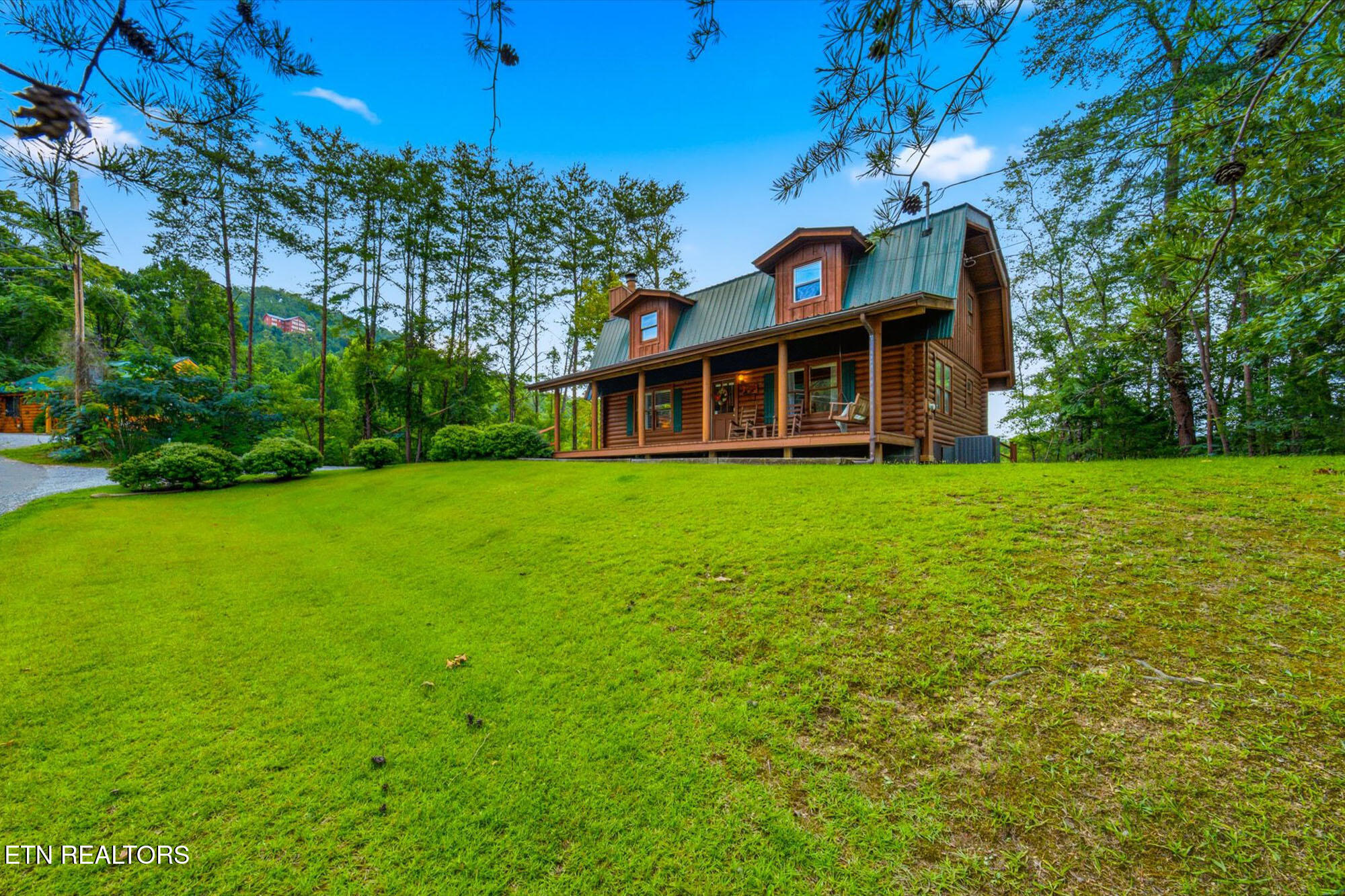 1736 Walker Trail Sevierville TN 37876