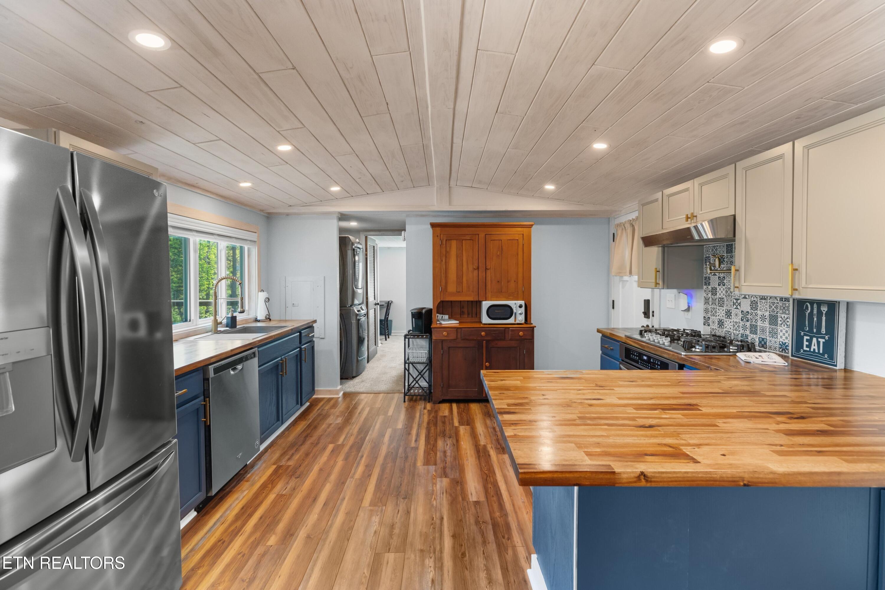 1607 Kinder Lane Dandridge TN 37725