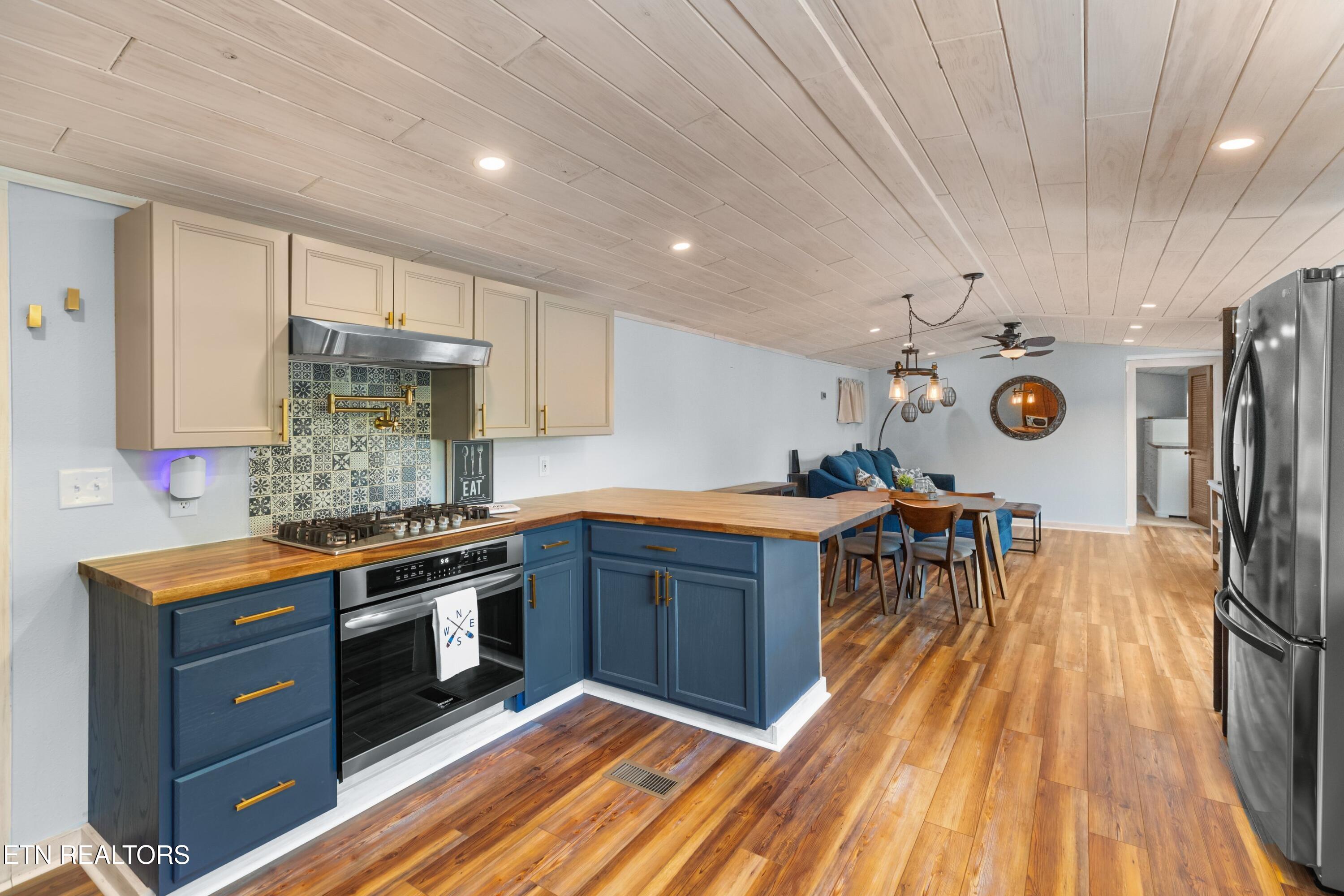 1607 Kinder Lane Dandridge TN 37725