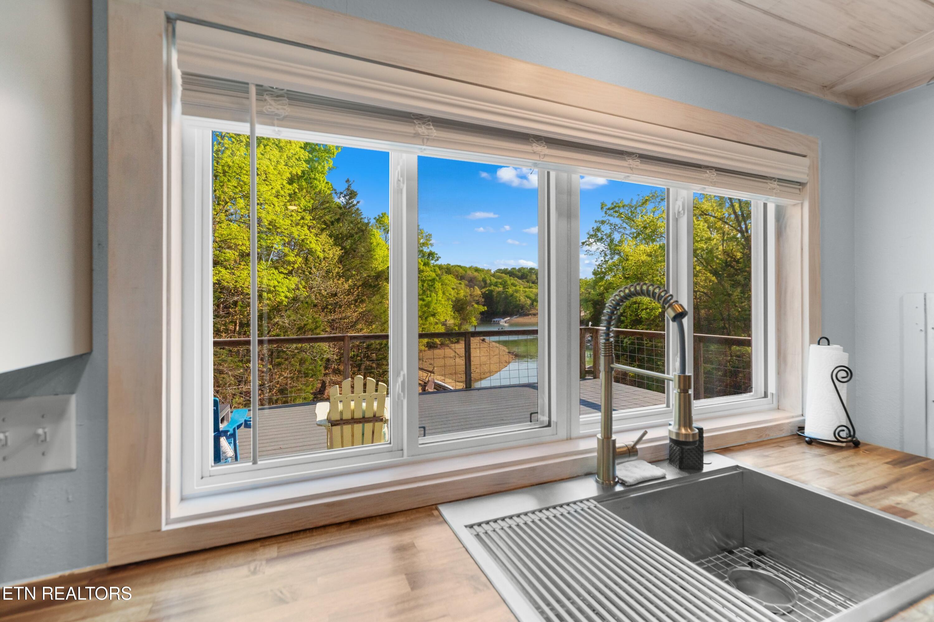 1607 Kinder Lane Dandridge TN 37725
