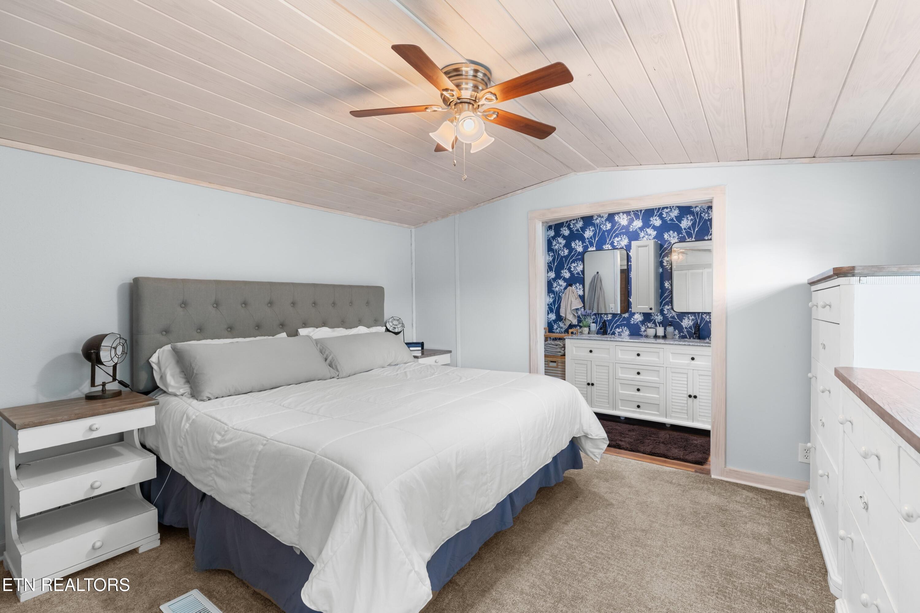 1607 Kinder Lane Dandridge TN 37725