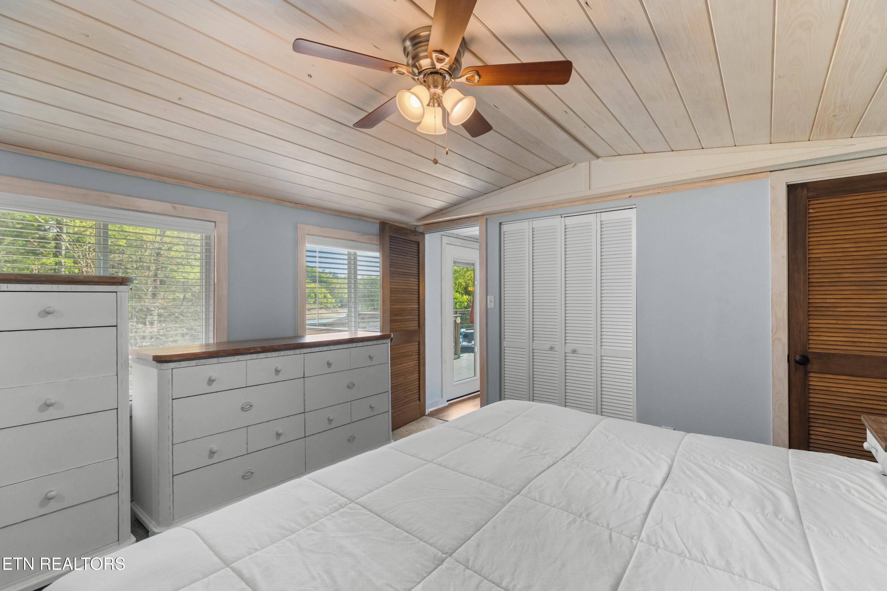 1607 Kinder Lane Dandridge TN 37725
