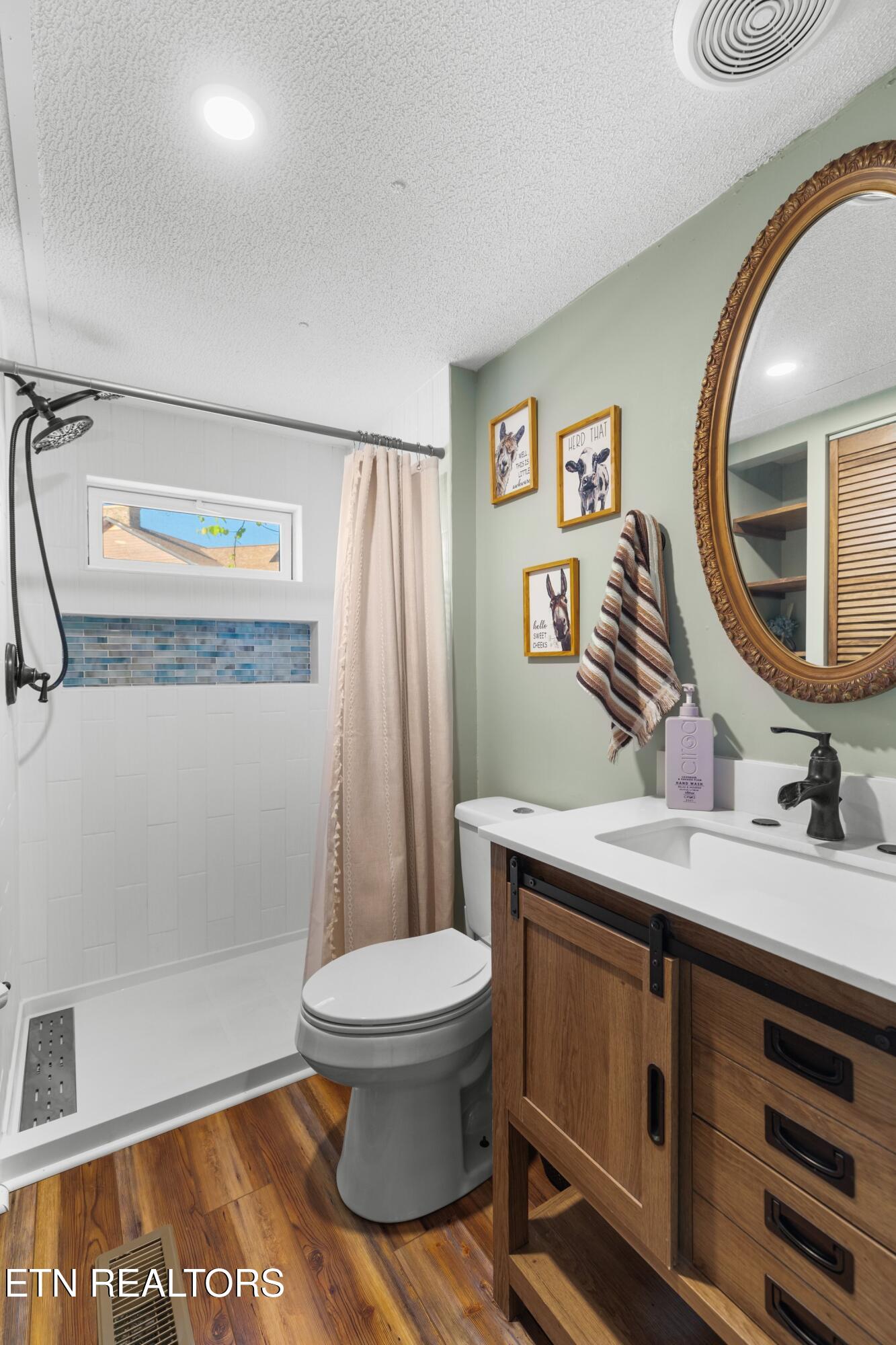 1607 Kinder Lane Dandridge TN 37725