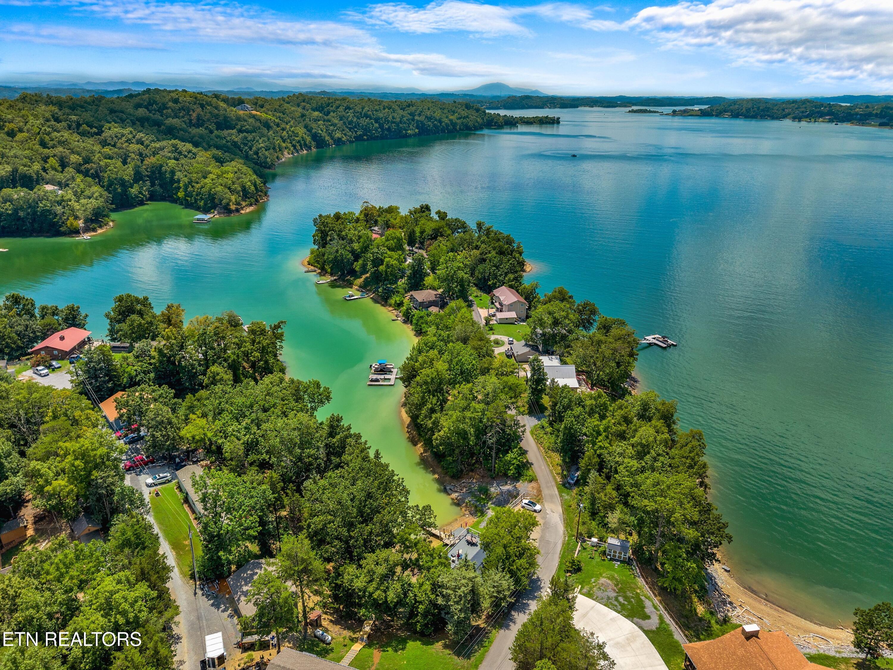 1607 Kinder Lane Dandridge TN 37725