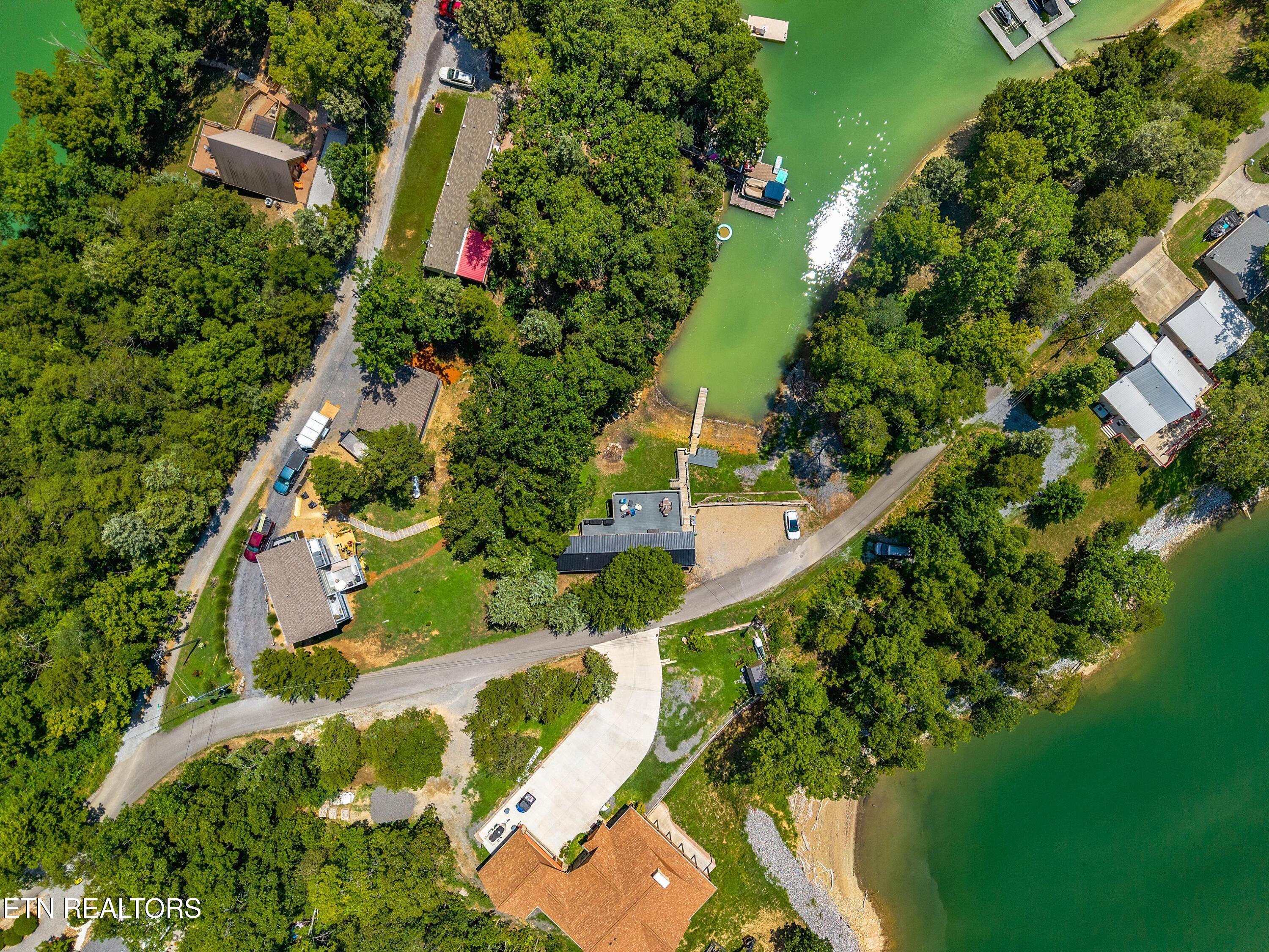 1607 Kinder Lane Dandridge TN 37725