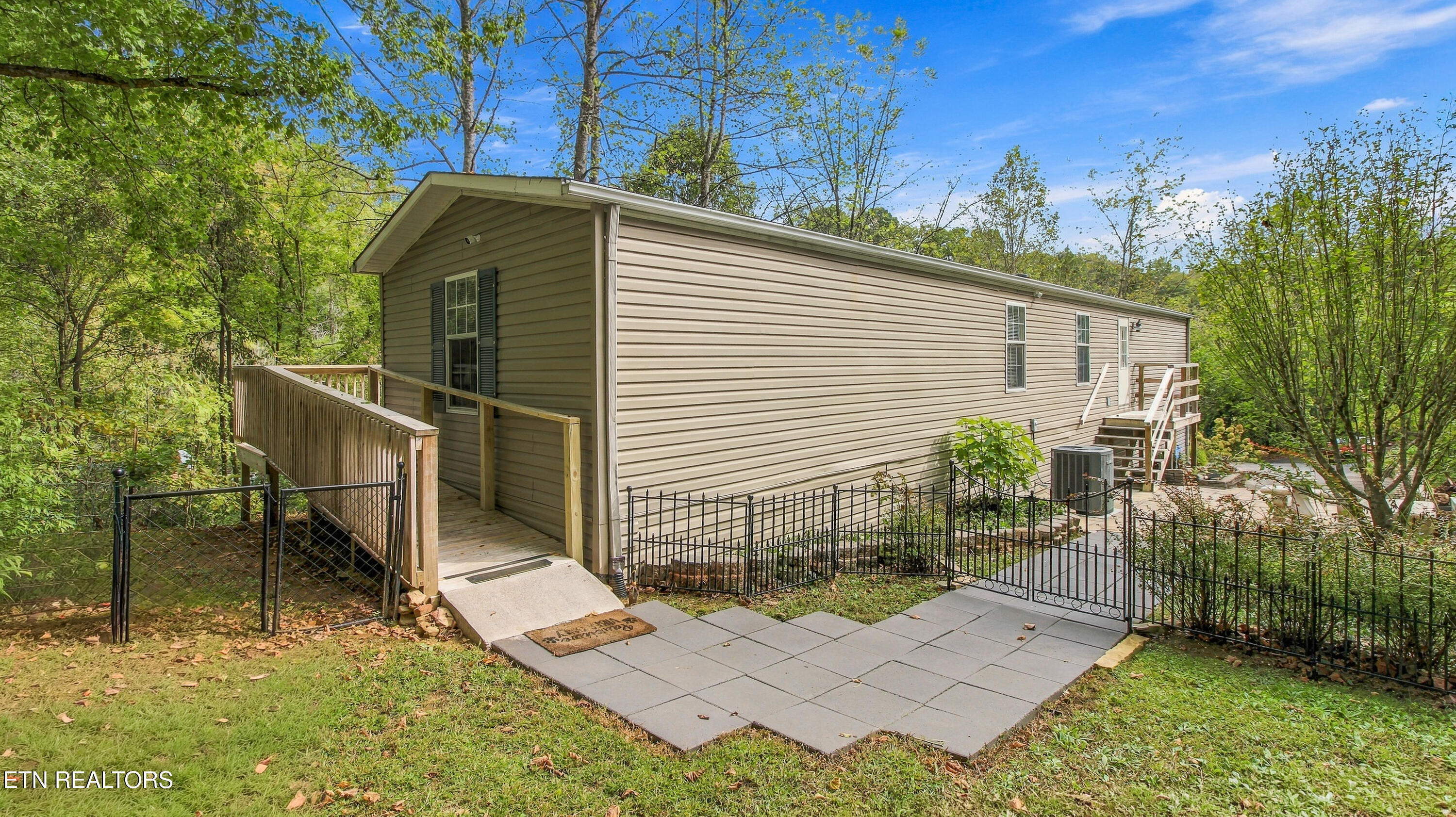 365 Lariat Lane Sevierville TN 37862