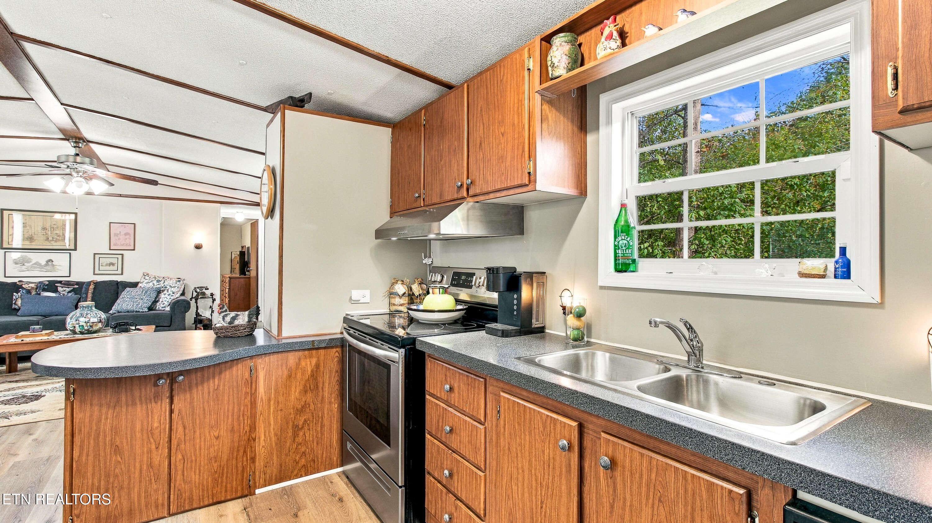 365 Lariat Lane Sevierville TN 37862