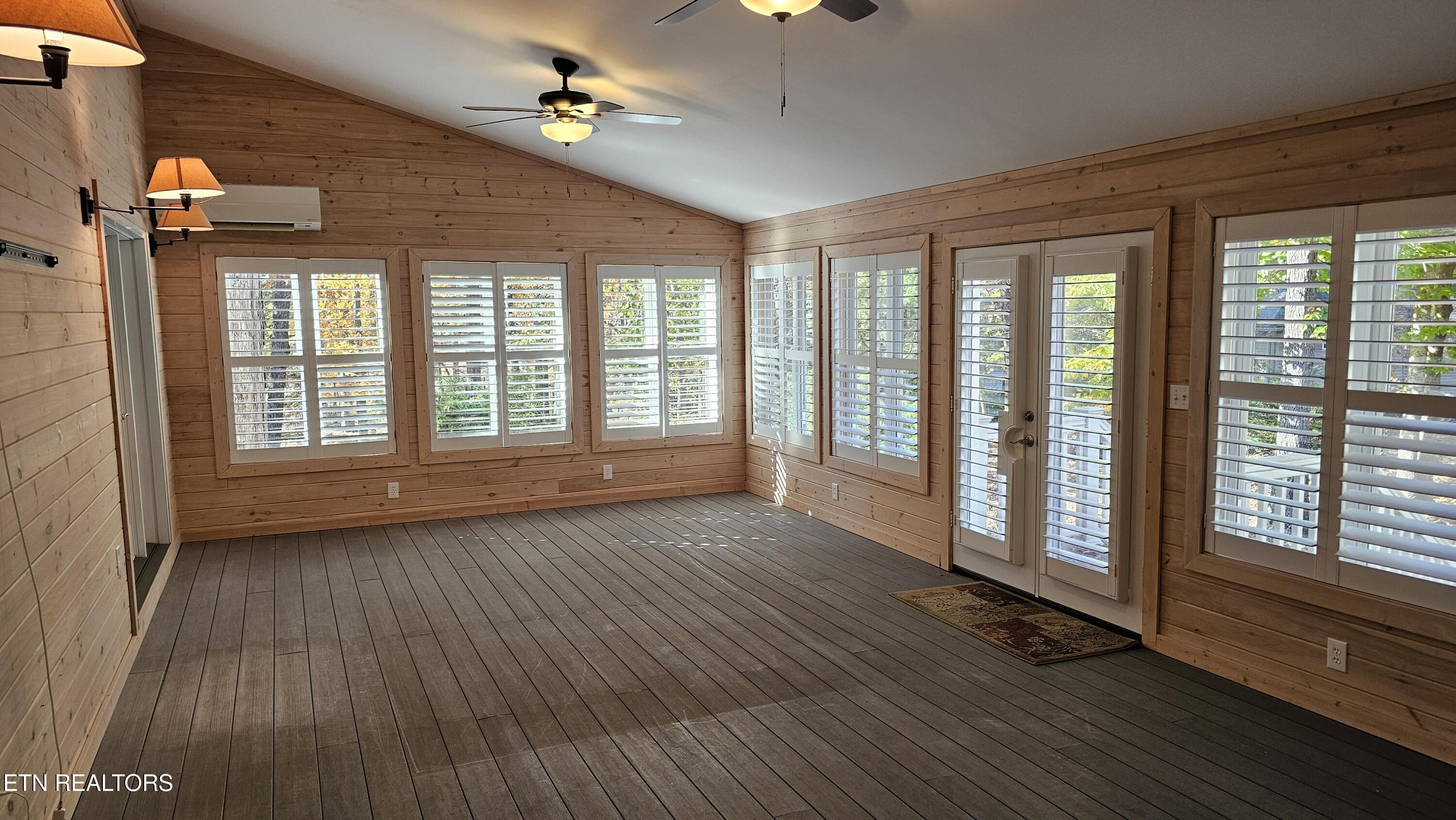 302 Oostanali Circle Loudon TN 37774