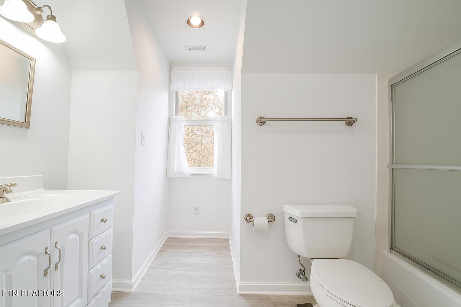 302 Oostanali Circle Loudon TN 37774